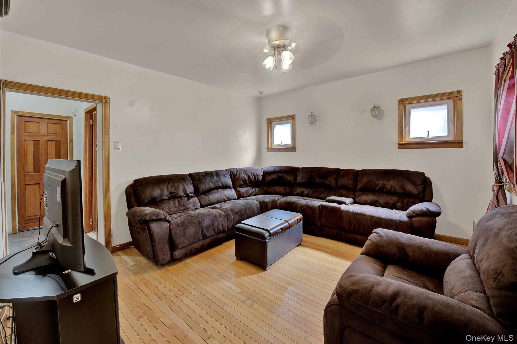124-19 193rd Street Property Photo 4