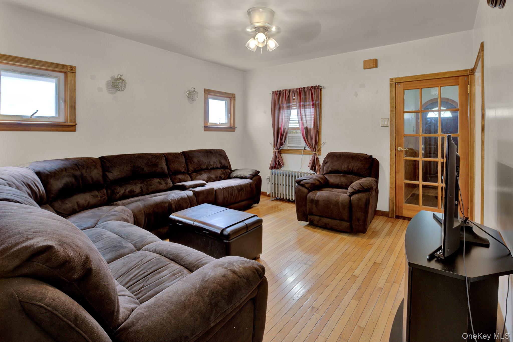124-19 193rd Street Property Photo 5