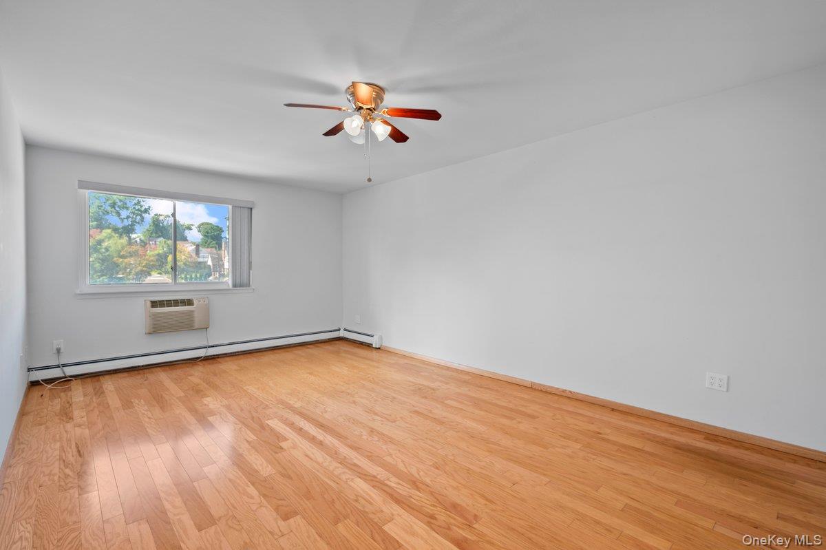 89 N Broadway 204 Property Photo 12