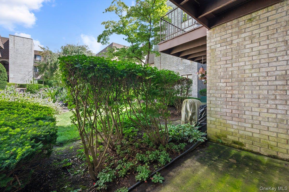 89 N Broadway 204 Property Photo 21