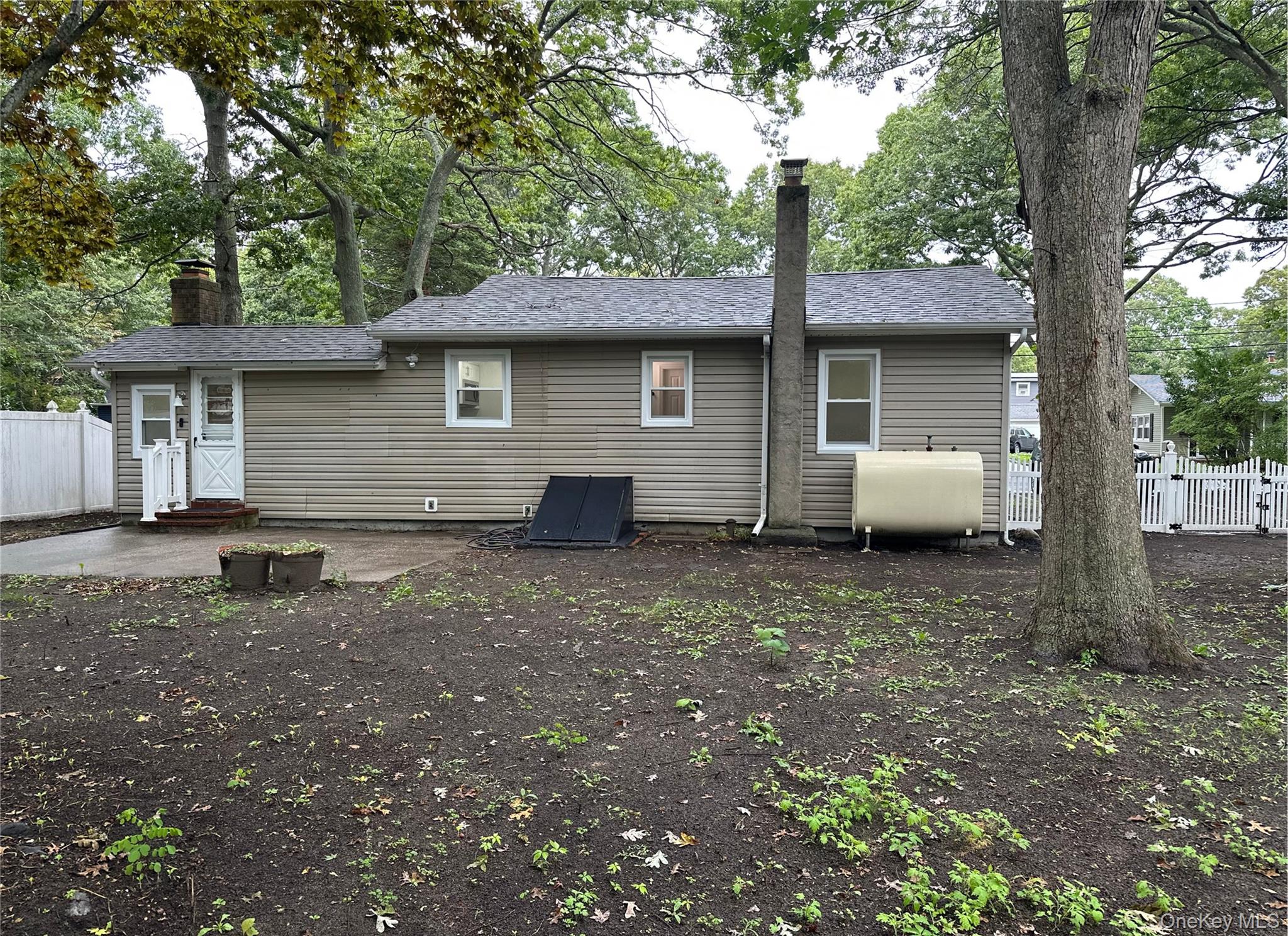 10 Barclay Road Property Photo 24