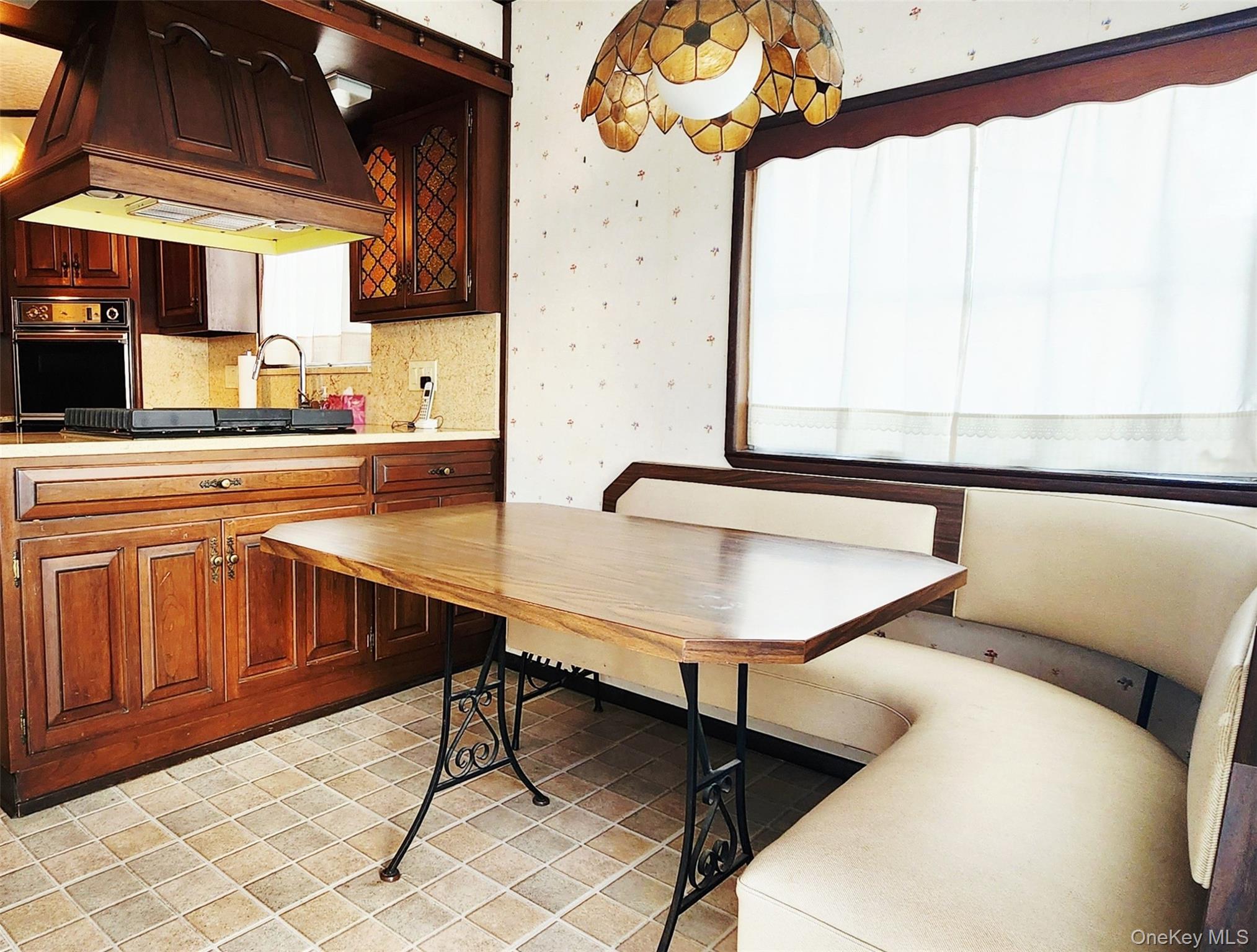 7431 64th Street Property Photo 7