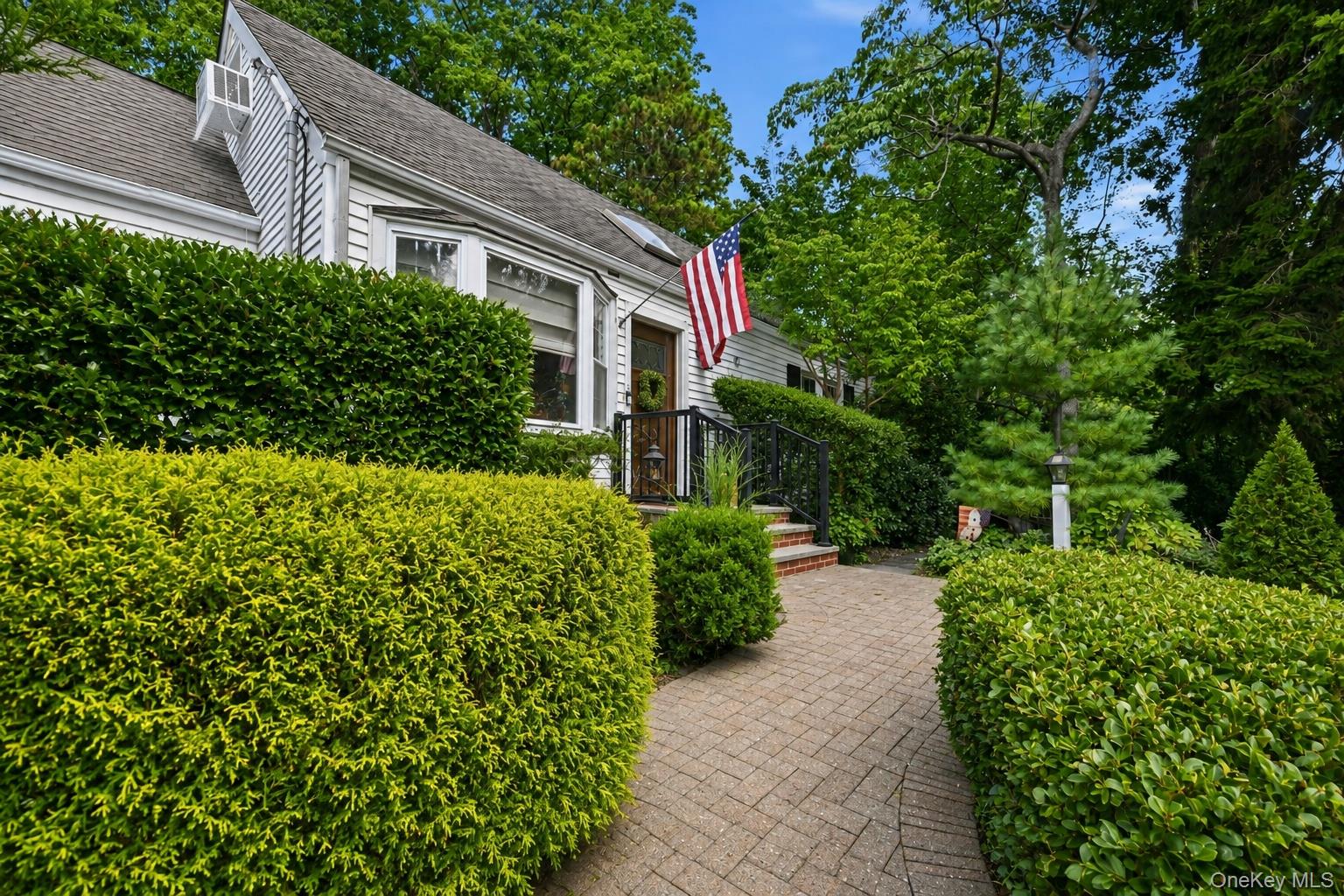 40 Cliftwood Drive Property Photo 1