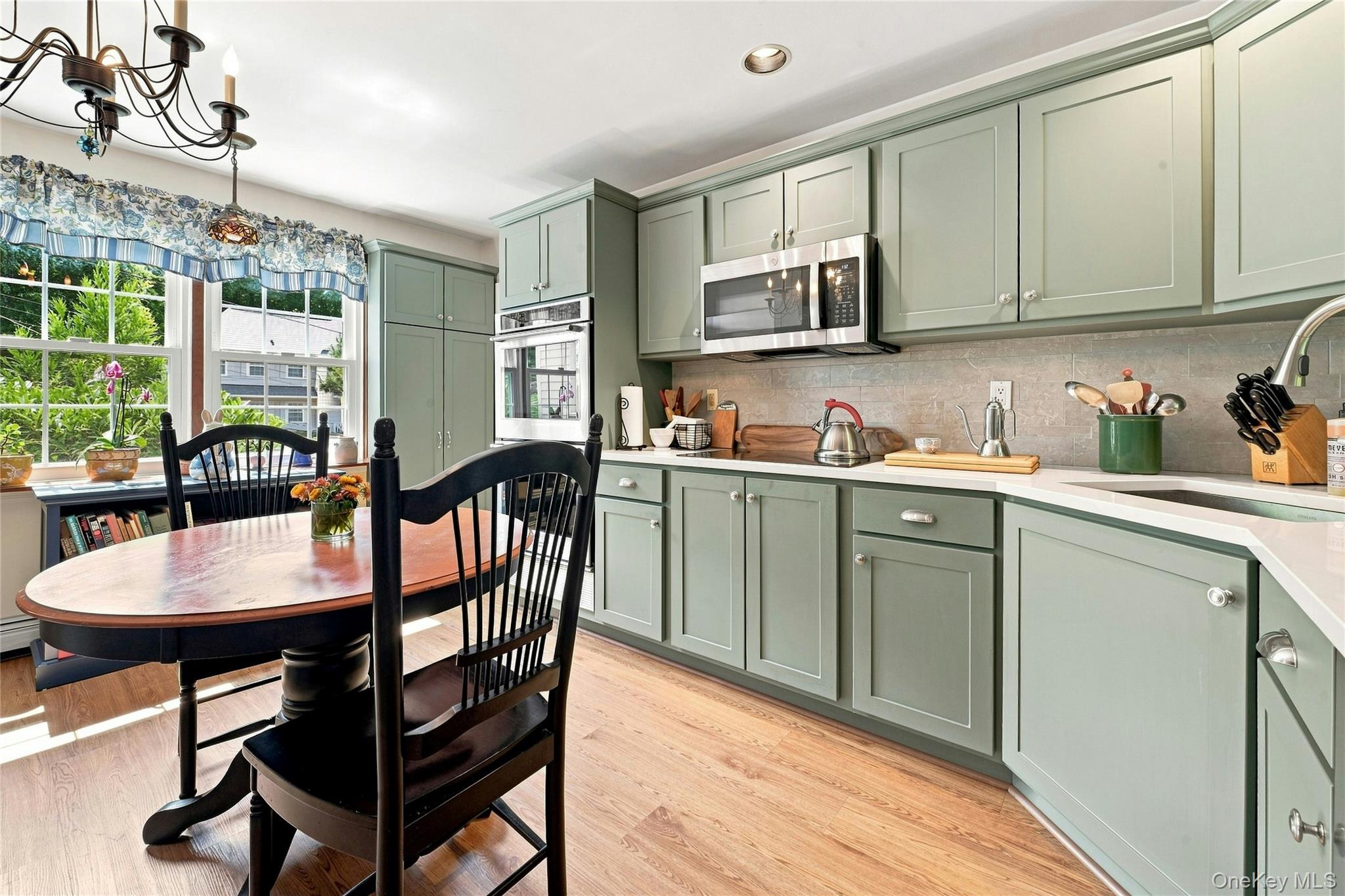 40 Cliftwood Drive Property Photo 6