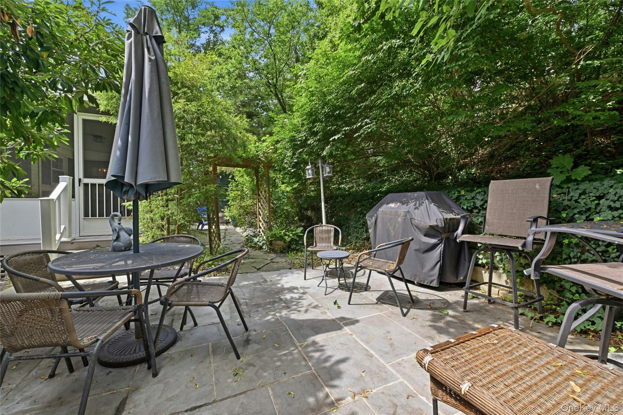 40 Cliftwood Drive Property Photo 21