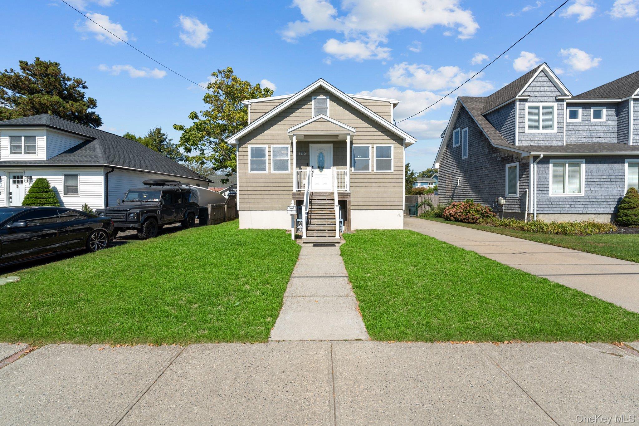 109 Laurel Street Property Photo 1