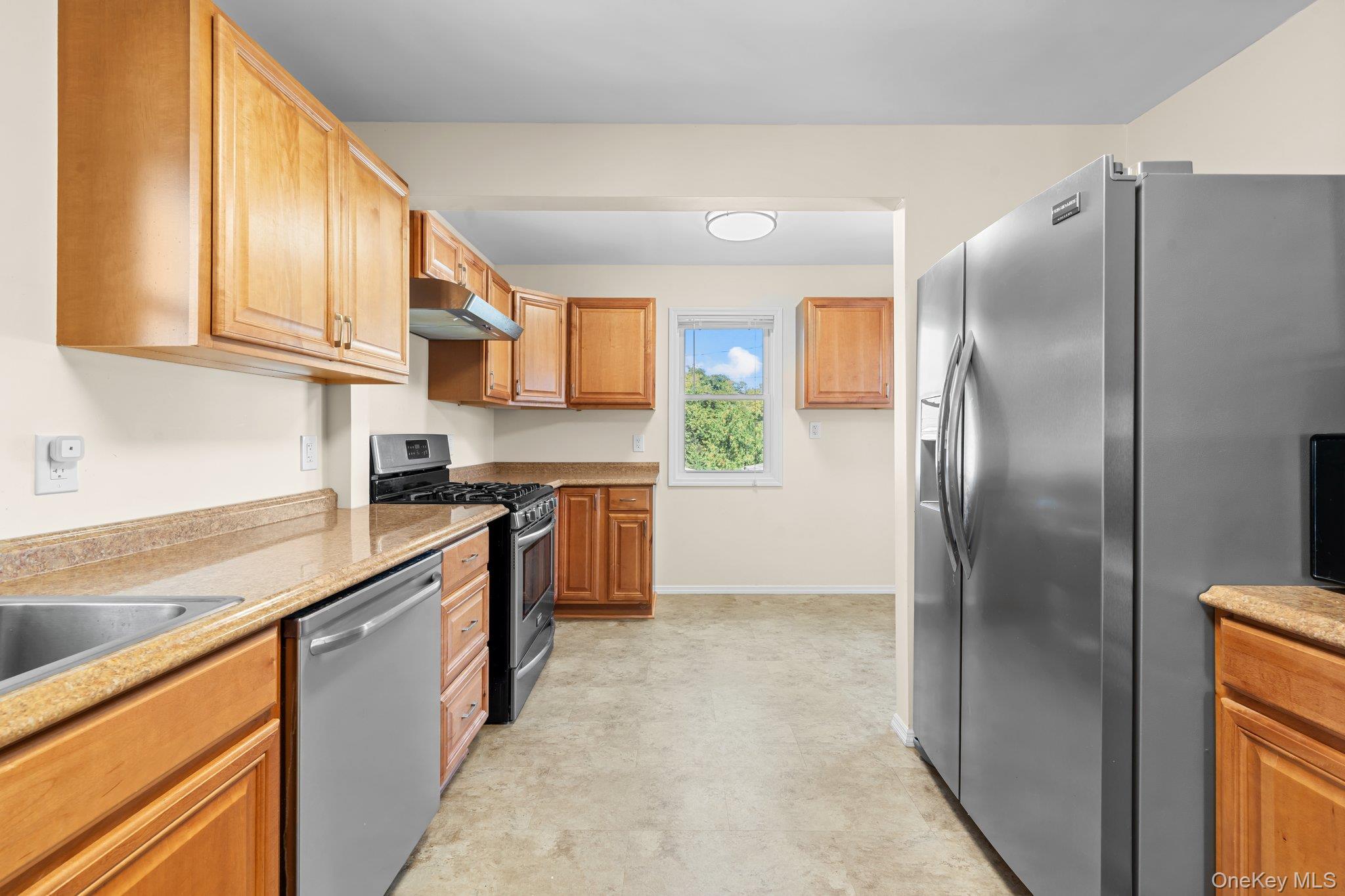 109 Laurel Street Property Photo 13