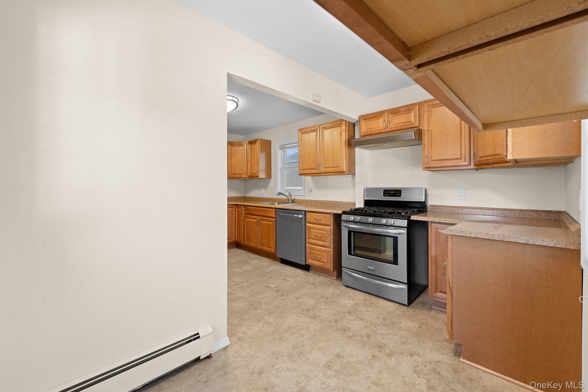 109 Laurel Street Property Photo 15