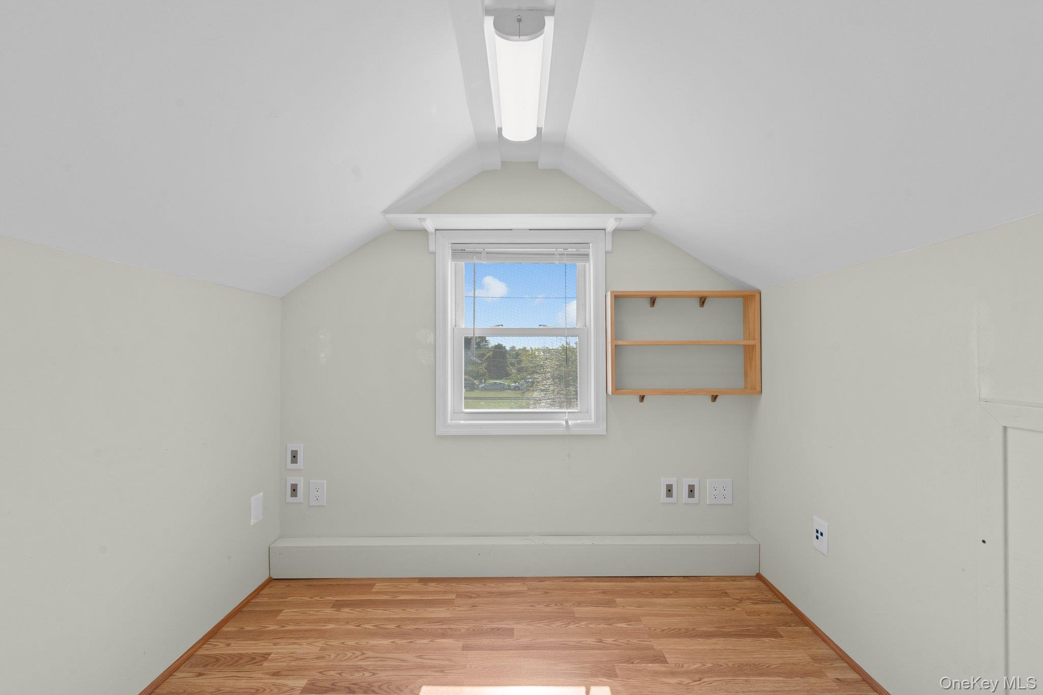 109 Laurel Street Property Photo 25