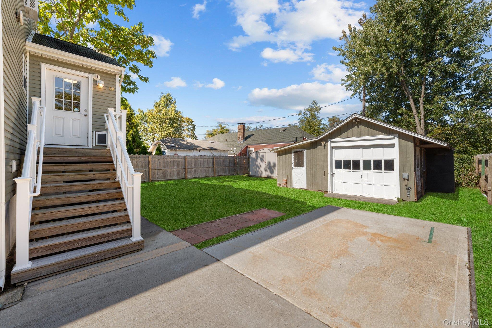 109 Laurel Street Property Photo 34
