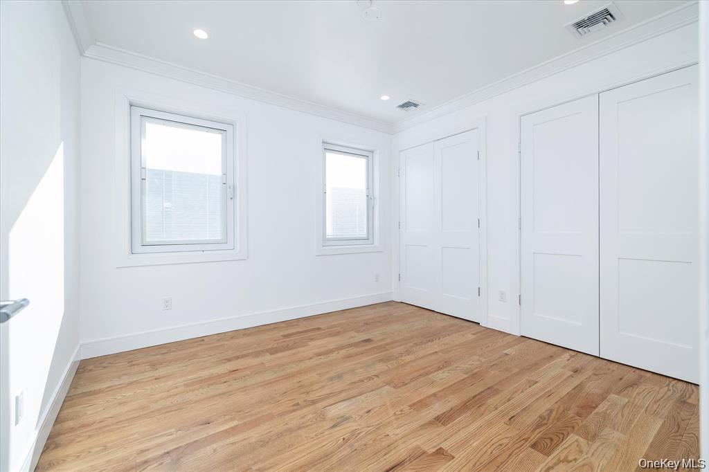 550 E Harrison Street Property Photo 13