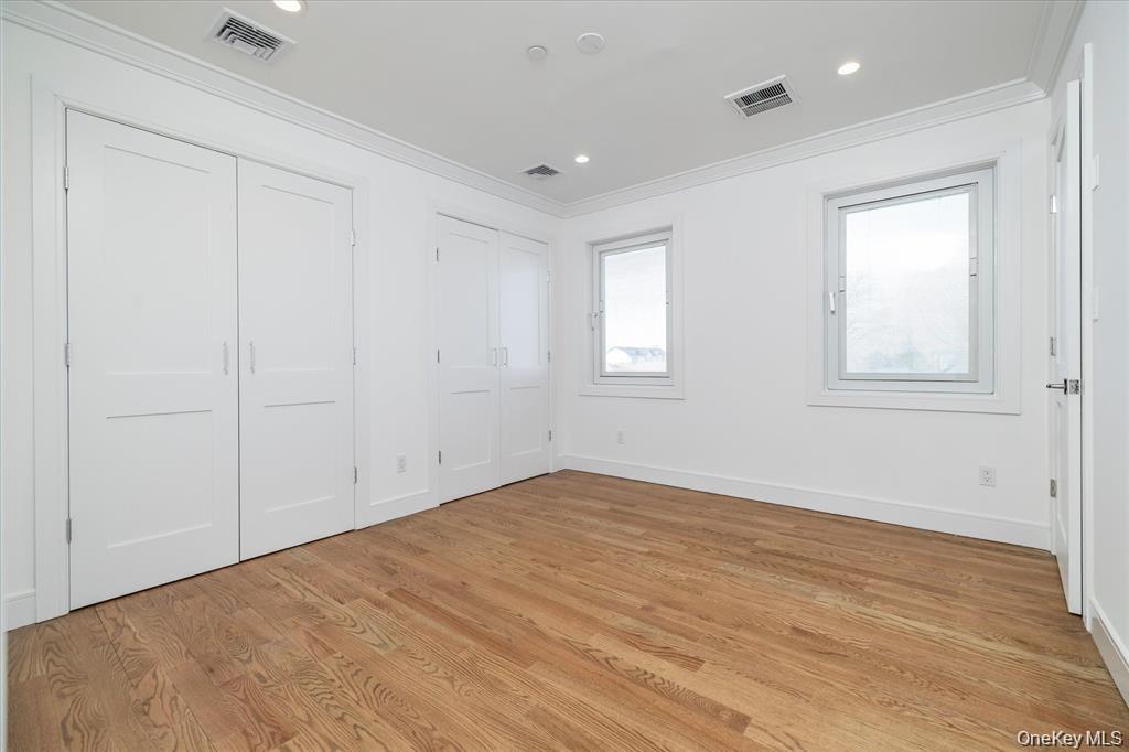 550 E Harrison Street Property Photo 14