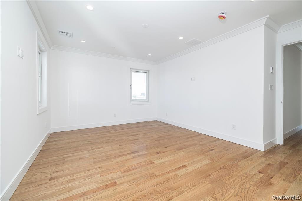 550 E Harrison Street Property Photo 18