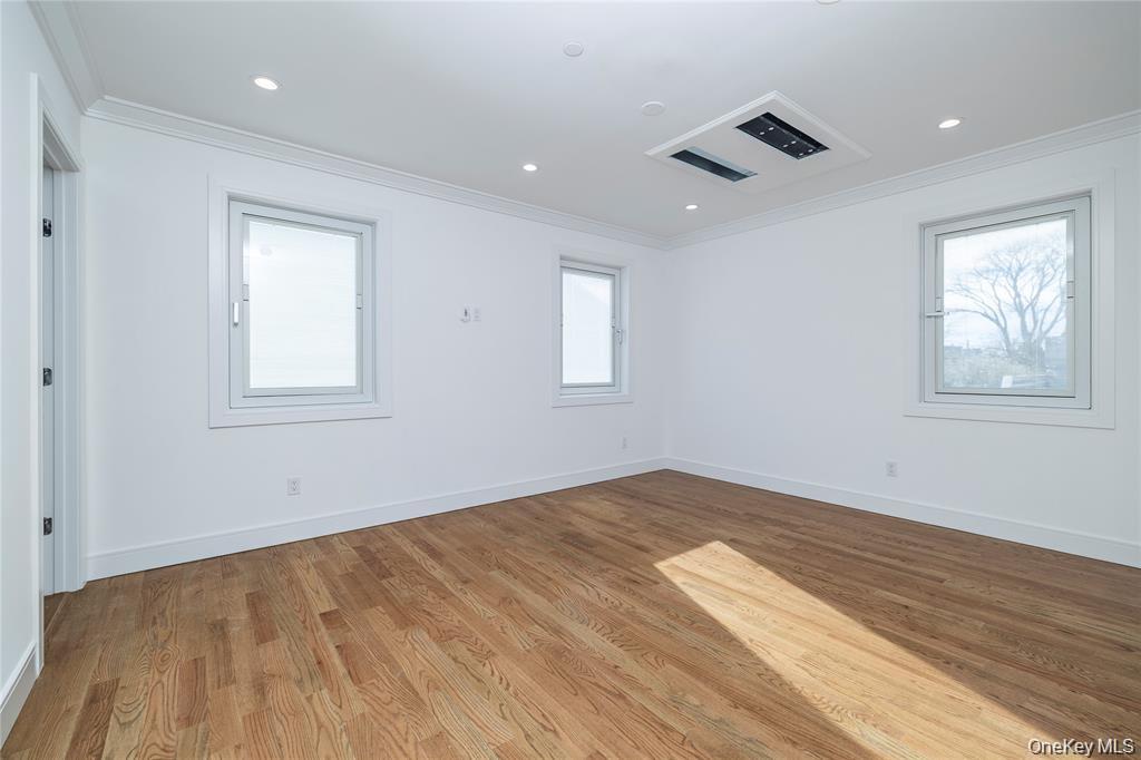 550 E Harrison Street Property Photo 29