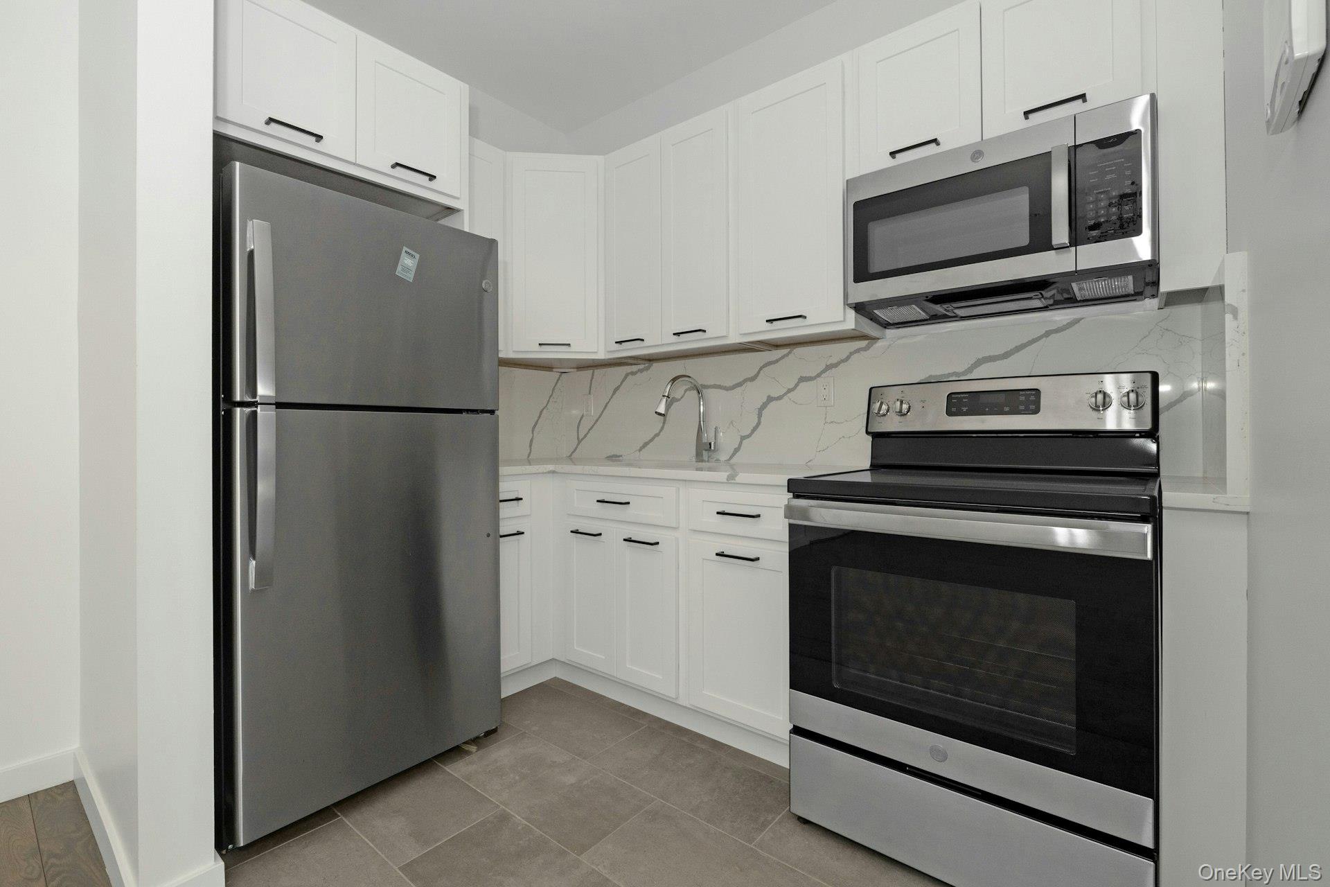 962 S Route 9w 306 Property Photo 12