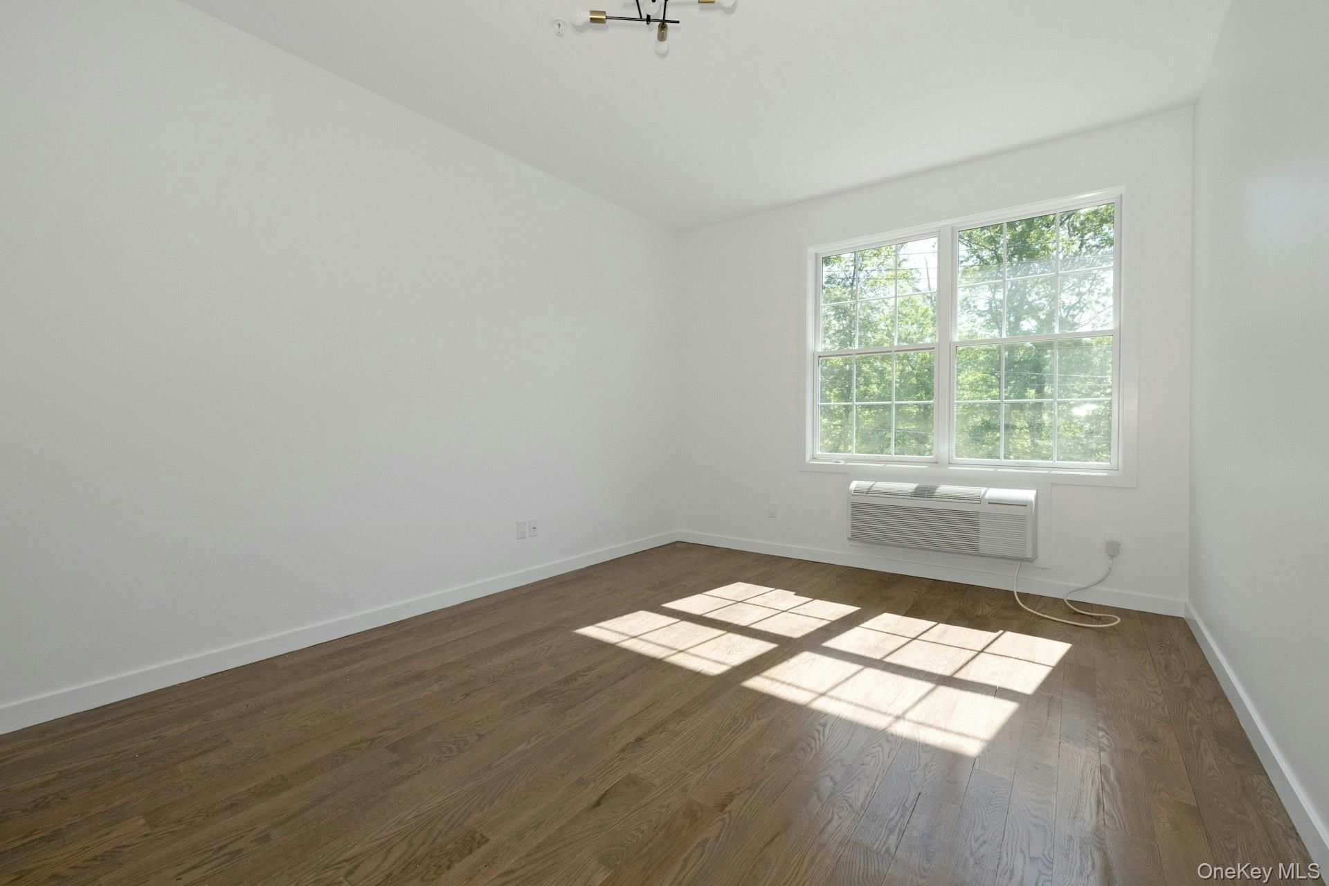 962 S Route 9w 306 Property Photo 15