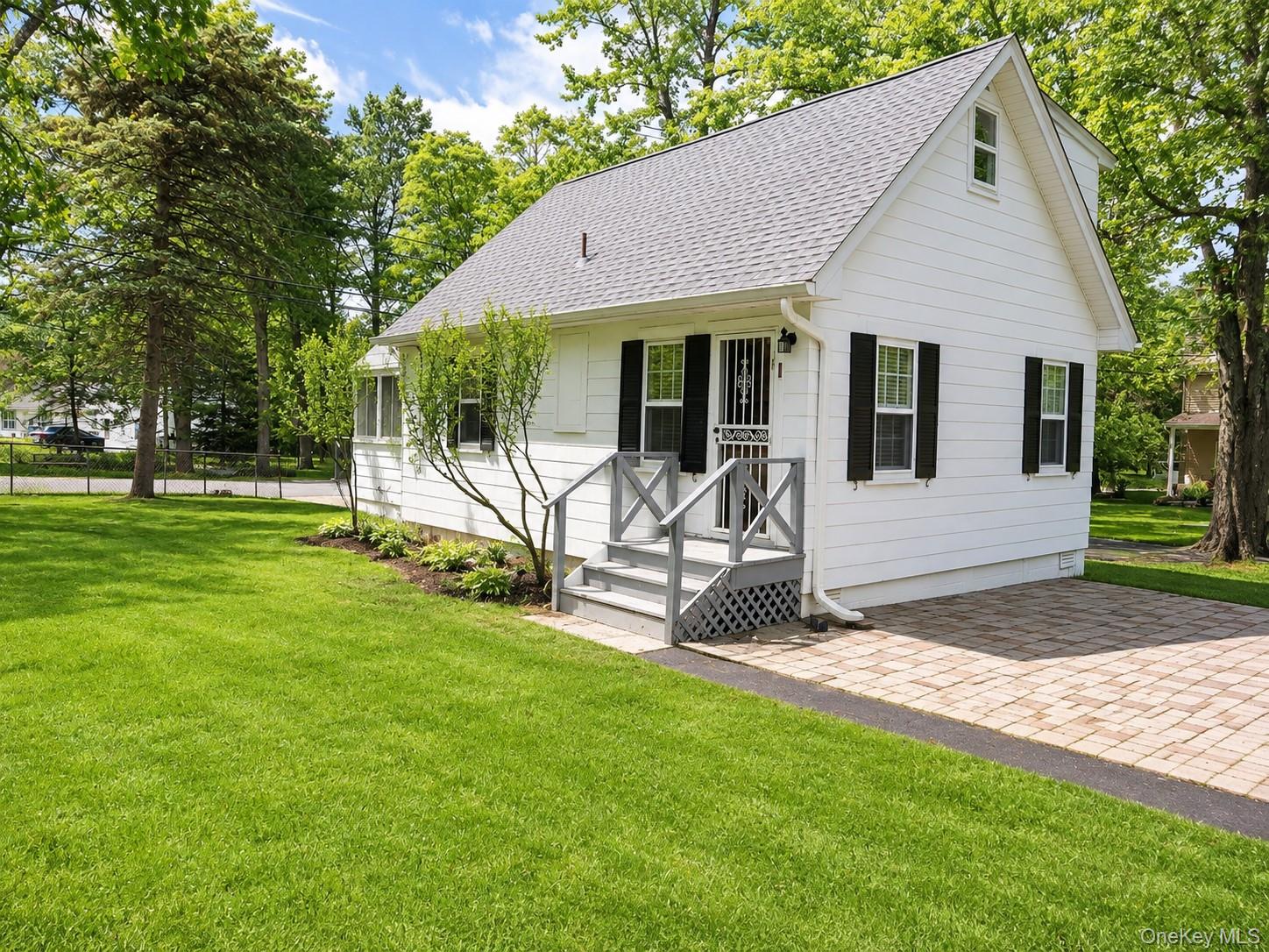 46 Midway Drive Property Photo 1