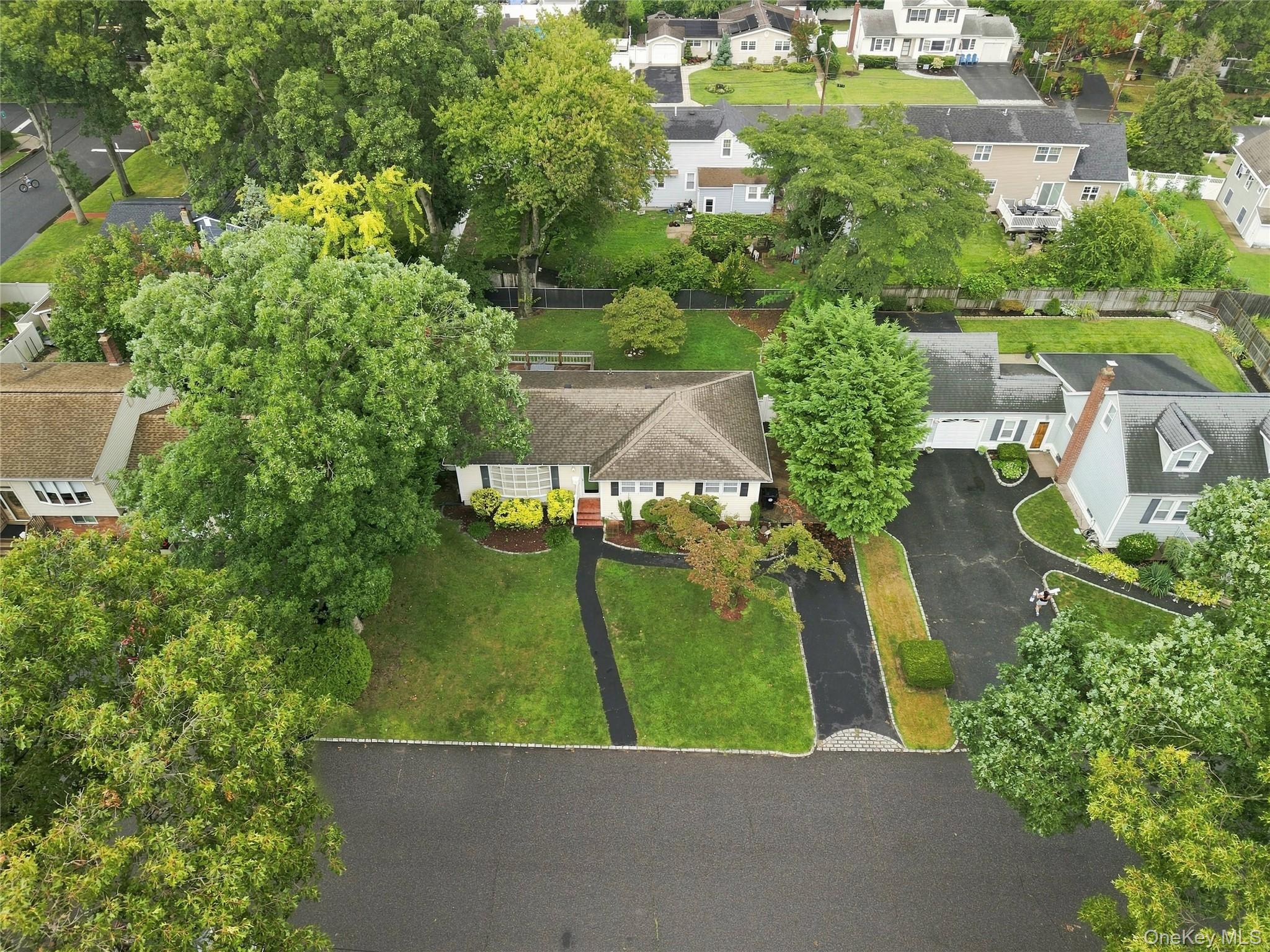 23 Roy Avenue Property Photo 21