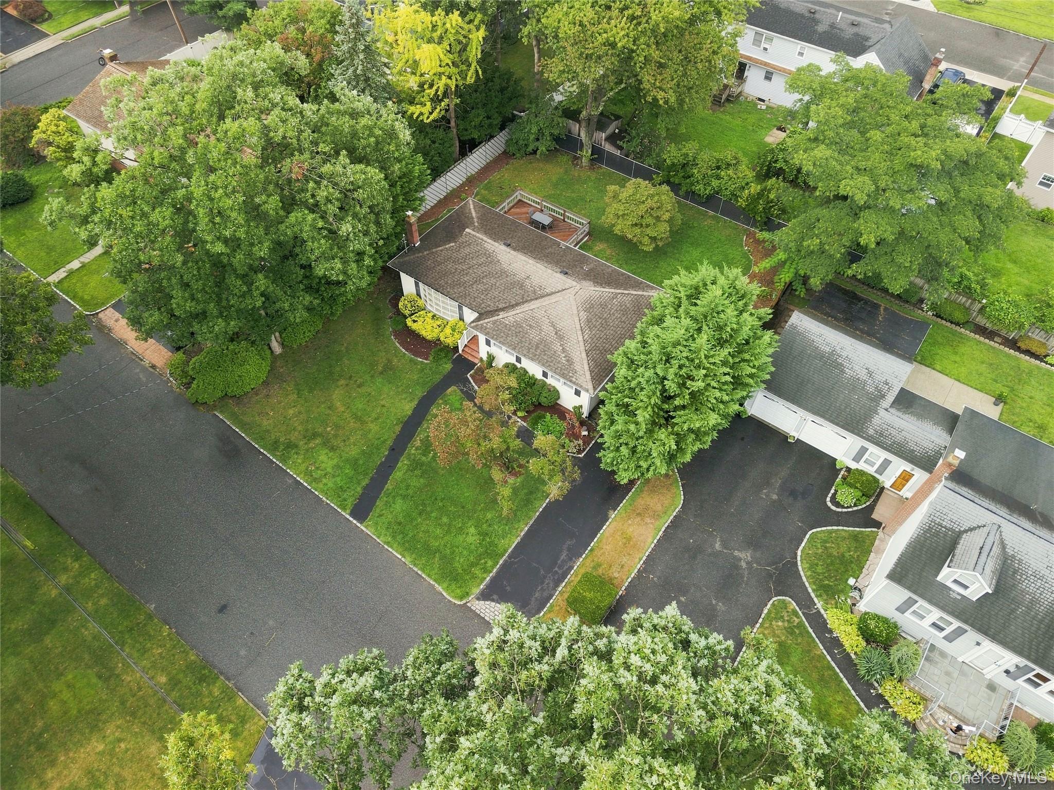 23 Roy Avenue Property Photo 22
