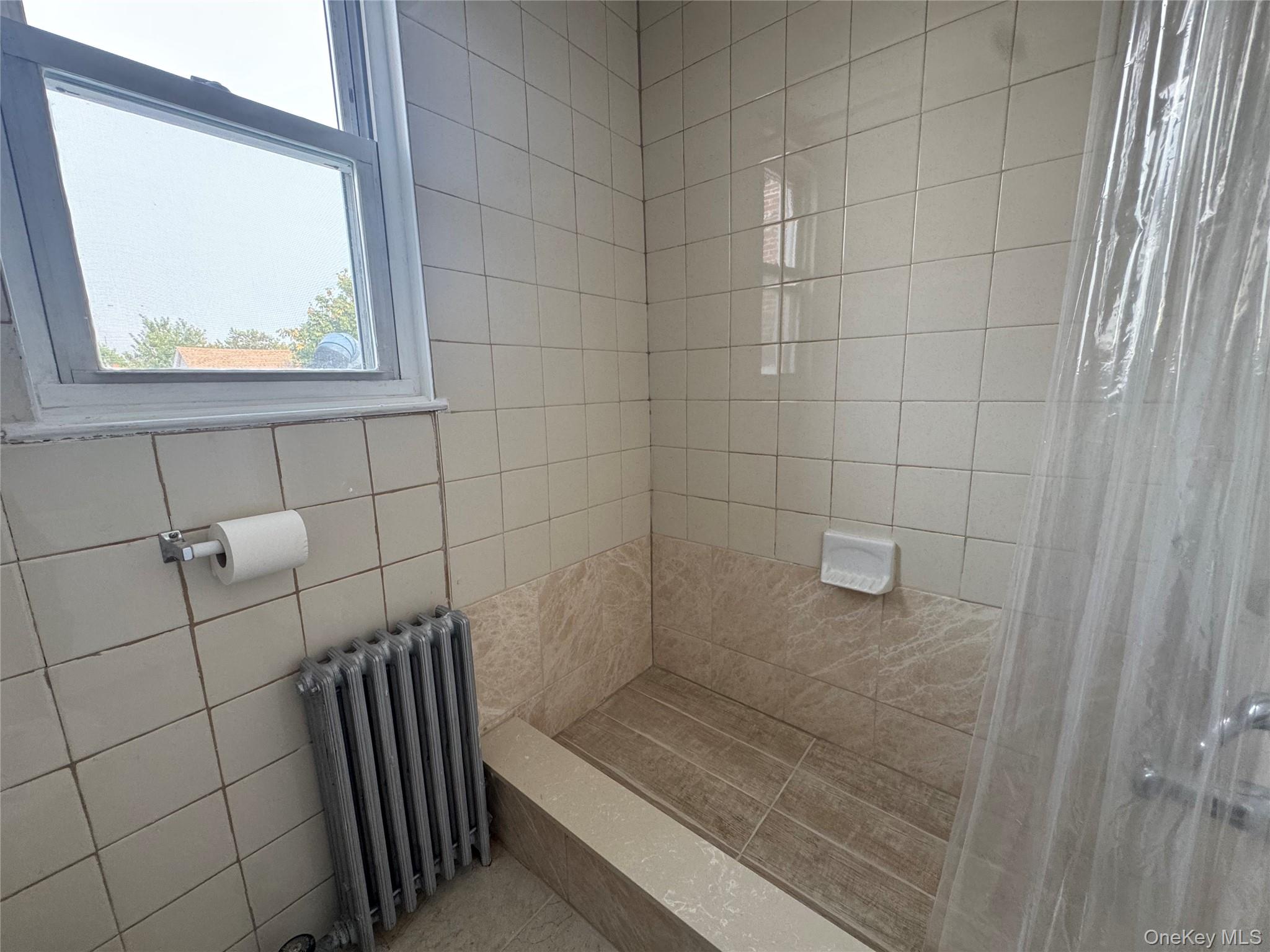 1046360 Property Photo 6