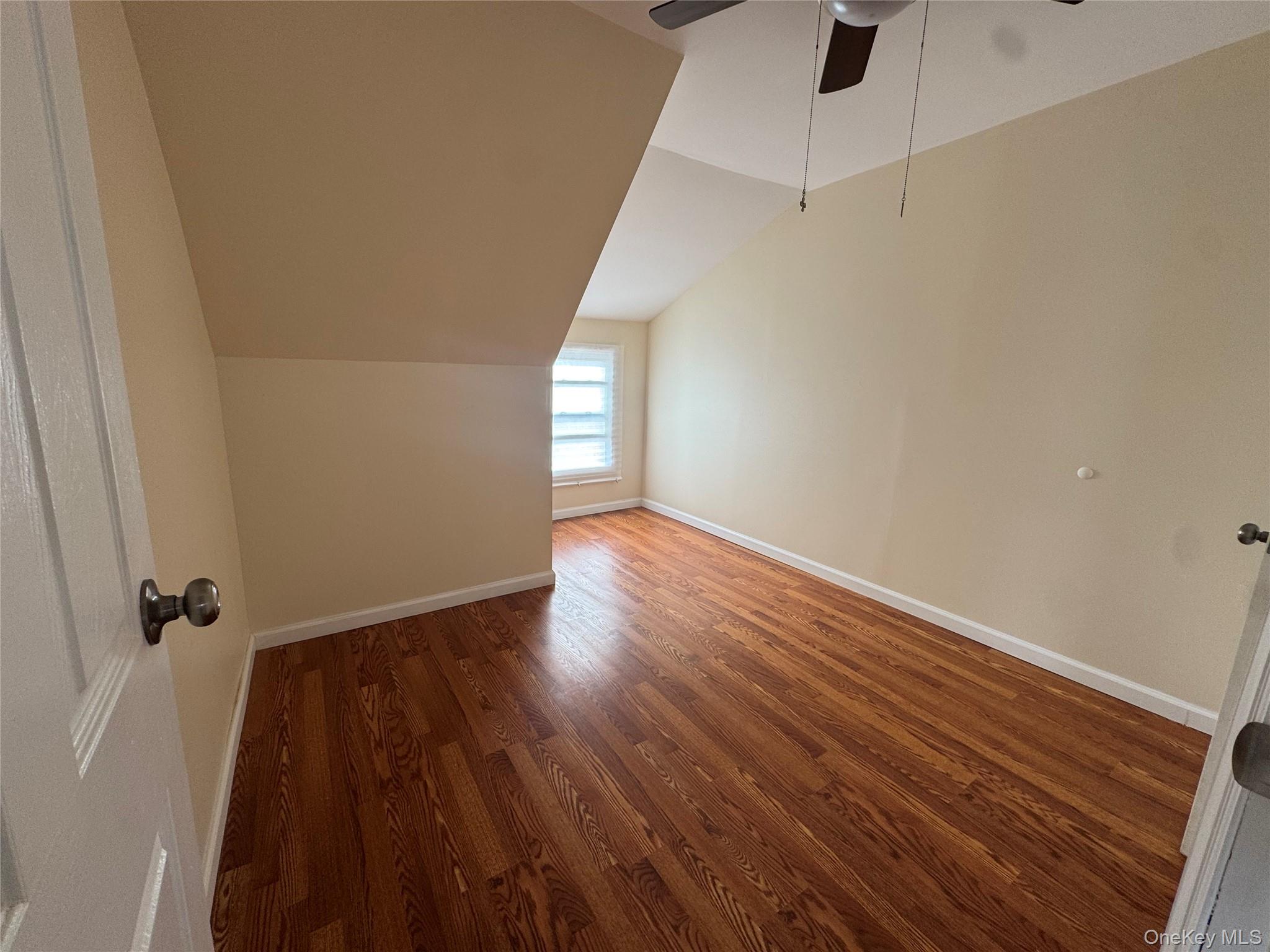 1046360 Property Photo 9