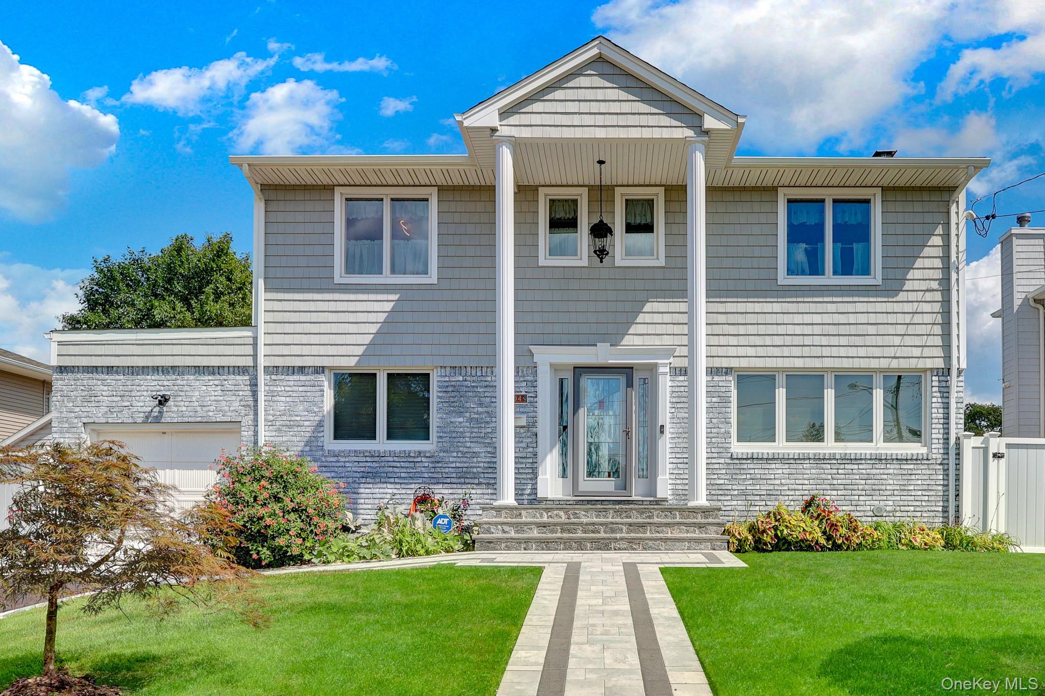 204 Bayview Avenue Property Photo 1