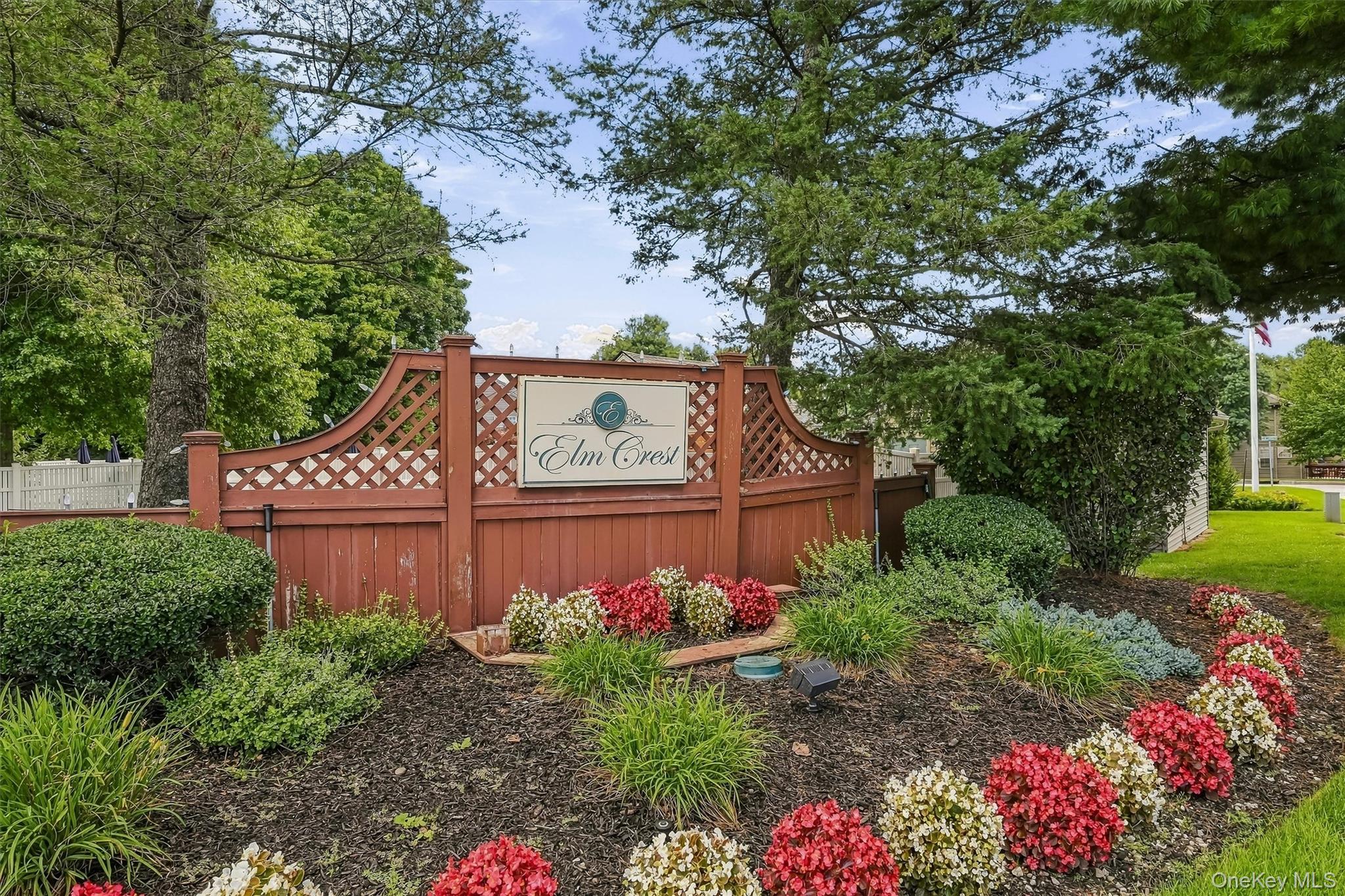 246 Crestwood Court Property Photo 19