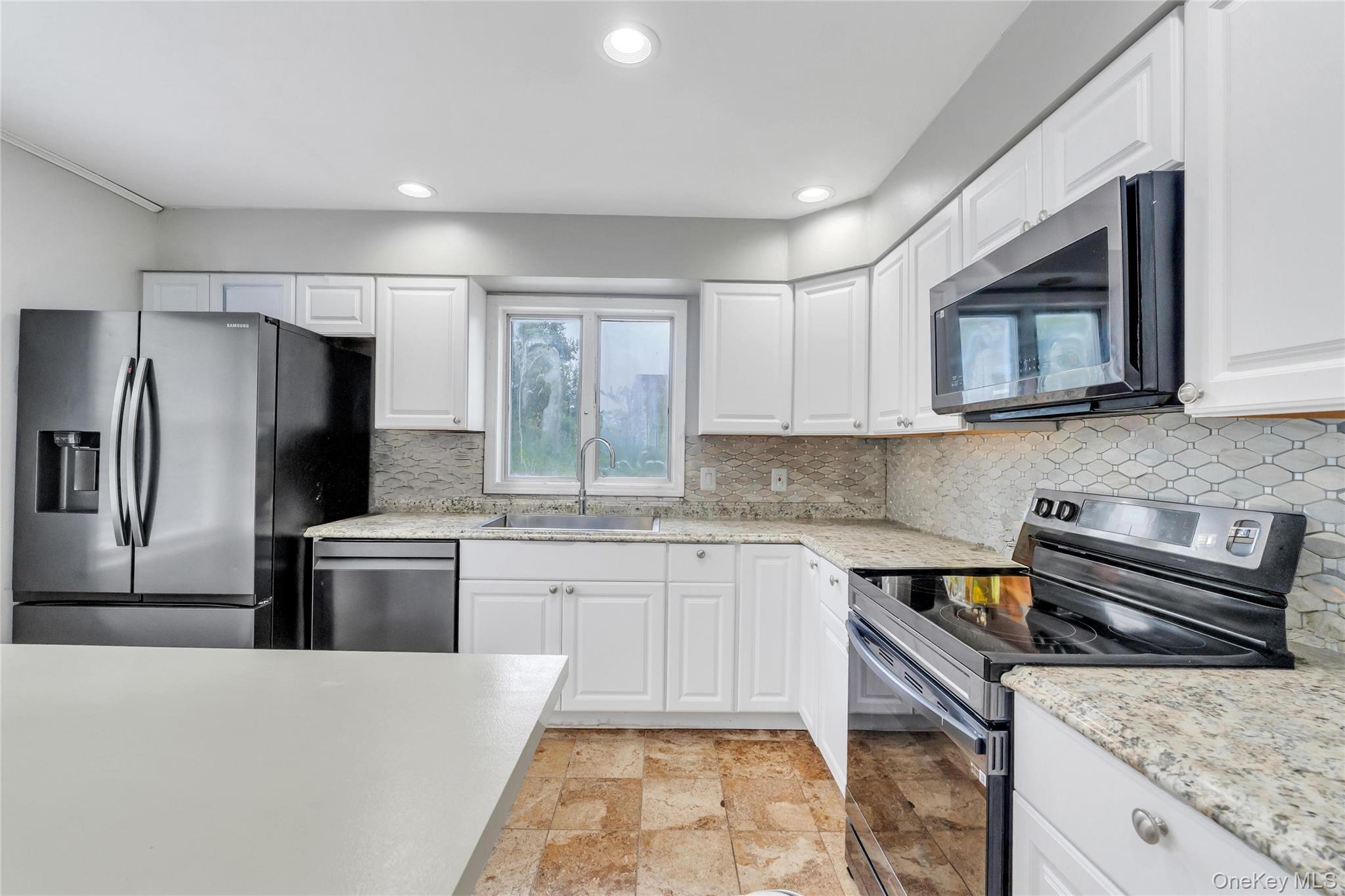 23 Hemlock Drive Property Photo 12