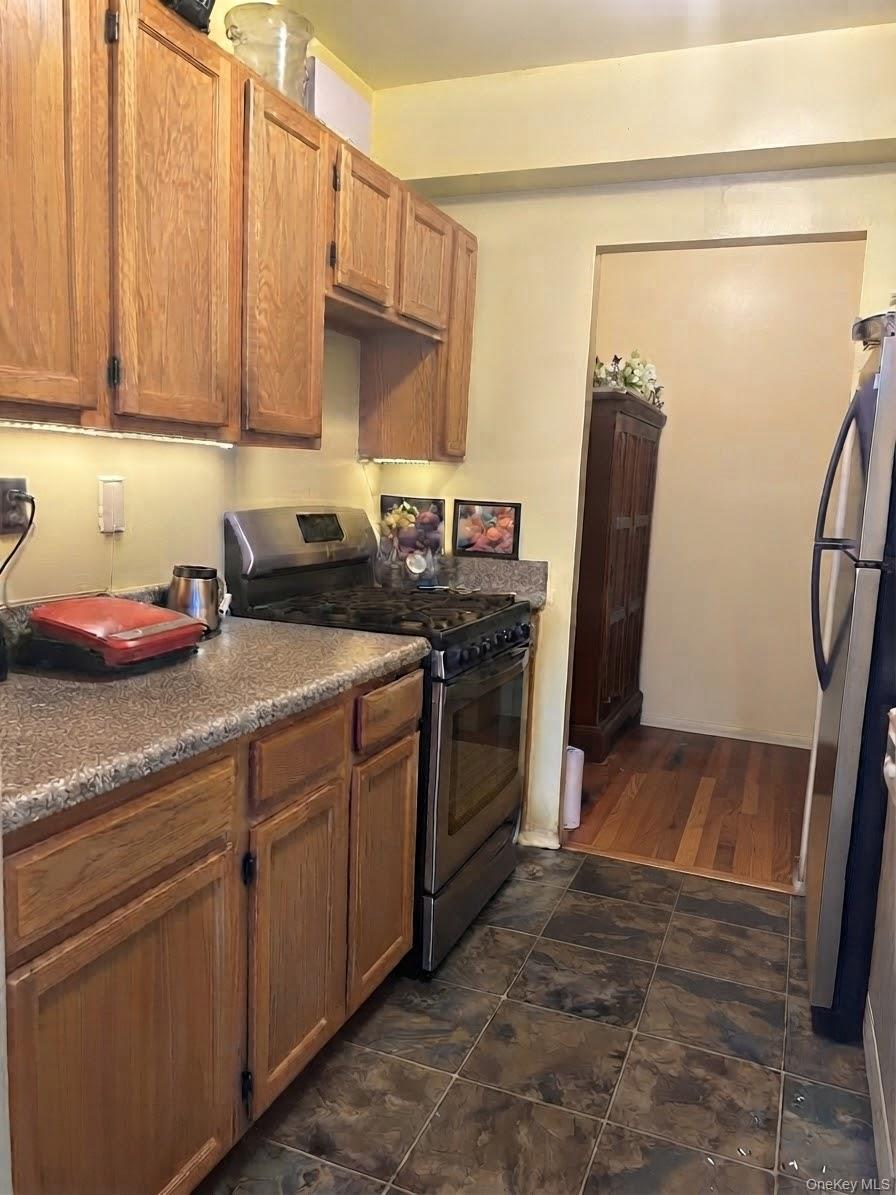 333 Bronx River Road 504 Property Photo 4