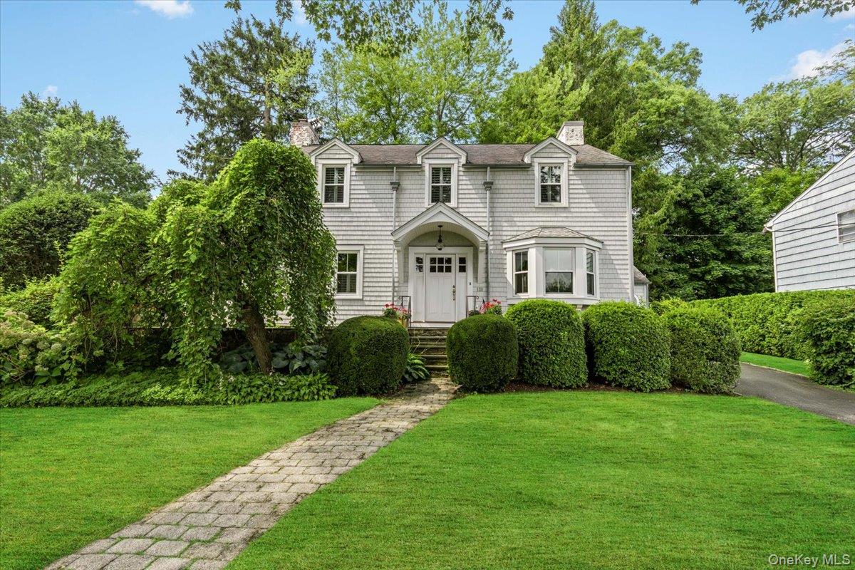 128 Ralph Avenue Property Photo 1