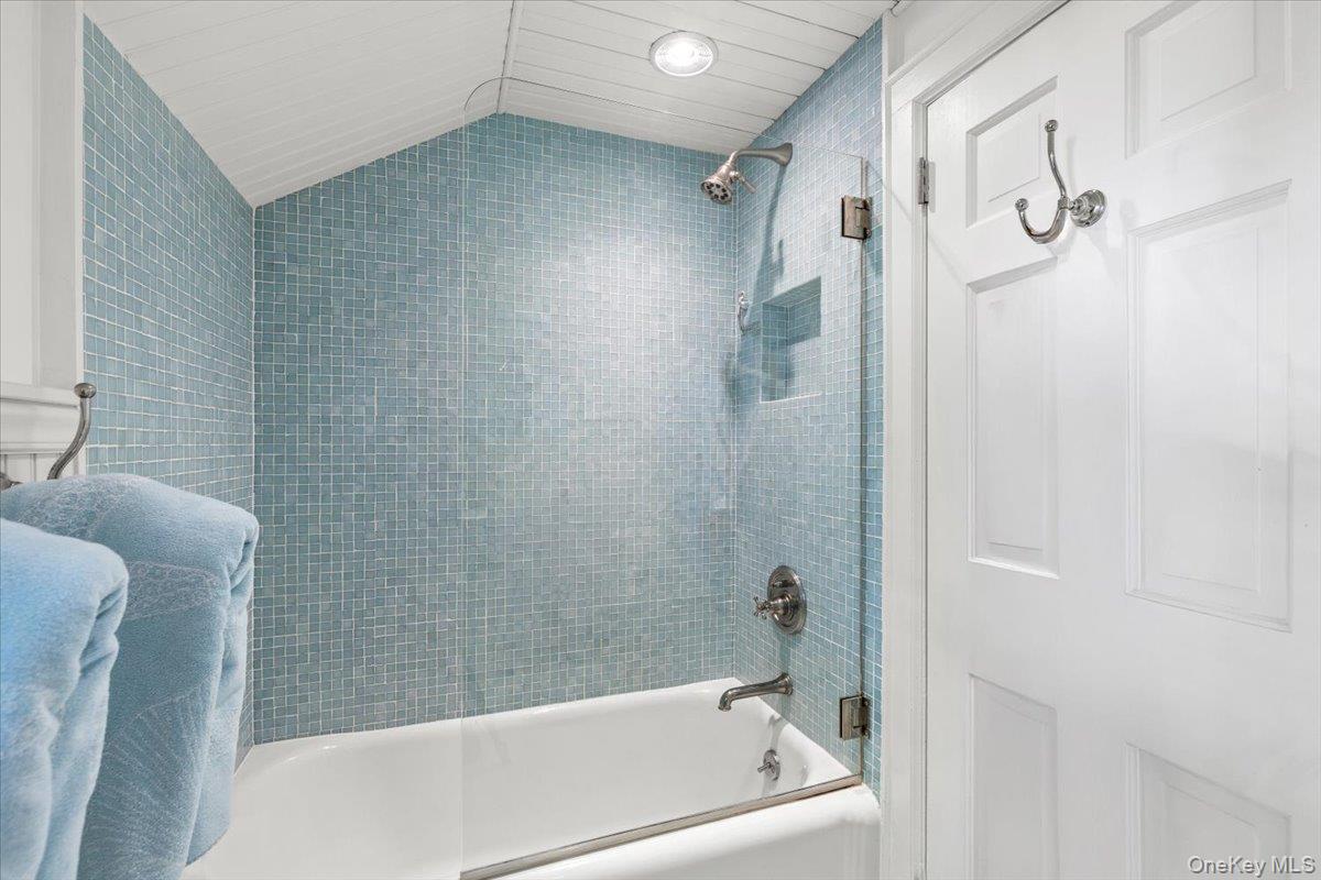 128 Ralph Avenue Property Photo 23