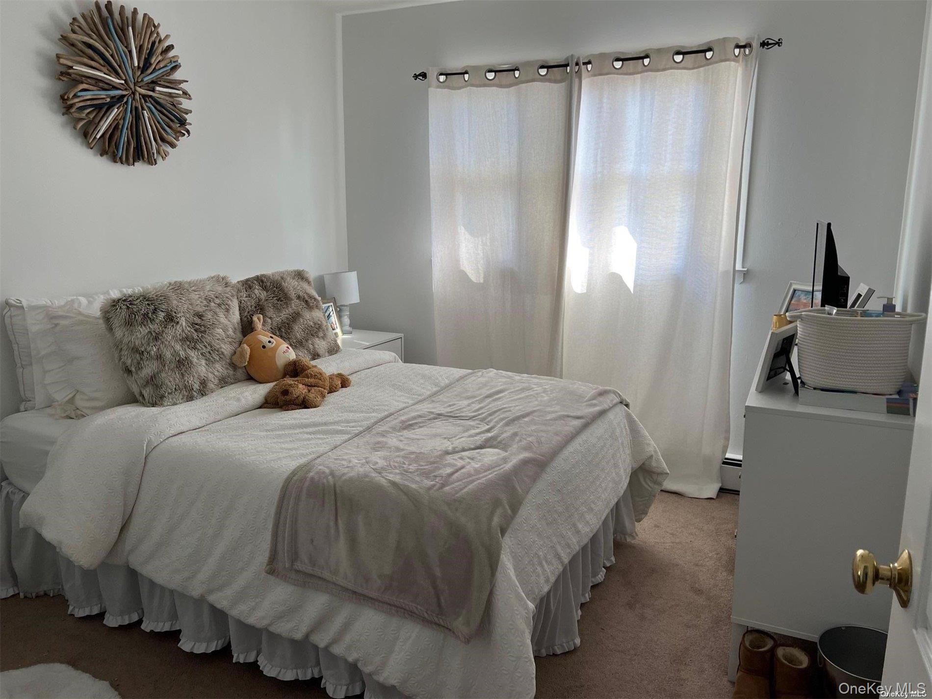 563 Neptune Boulevard Upper Property Photo 4