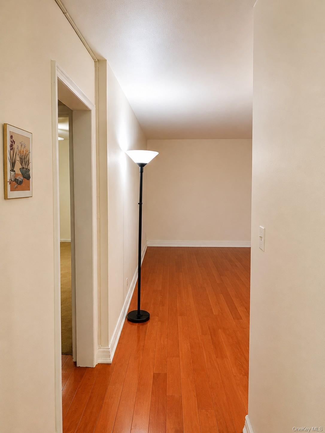 320 S Broadway T4 Property Photo 13