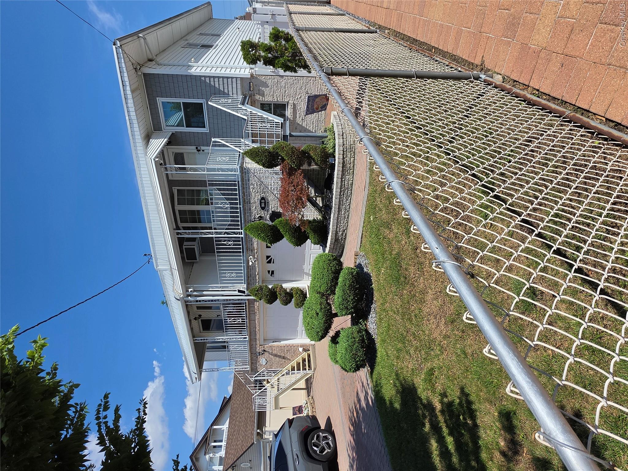164-15 98th Street Property Photo 2
