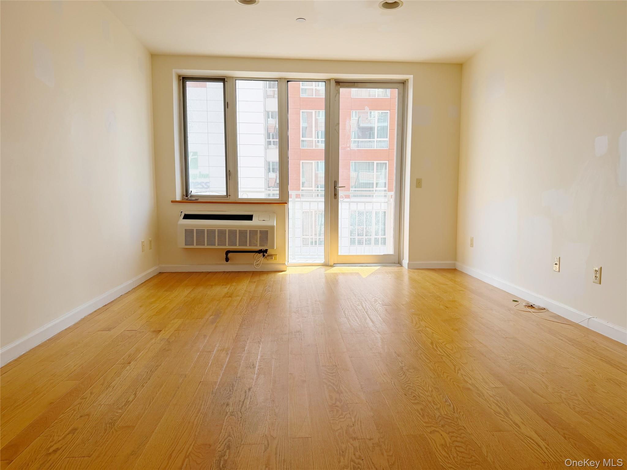 6314 Queens Boulevard 3e Property Photo 5