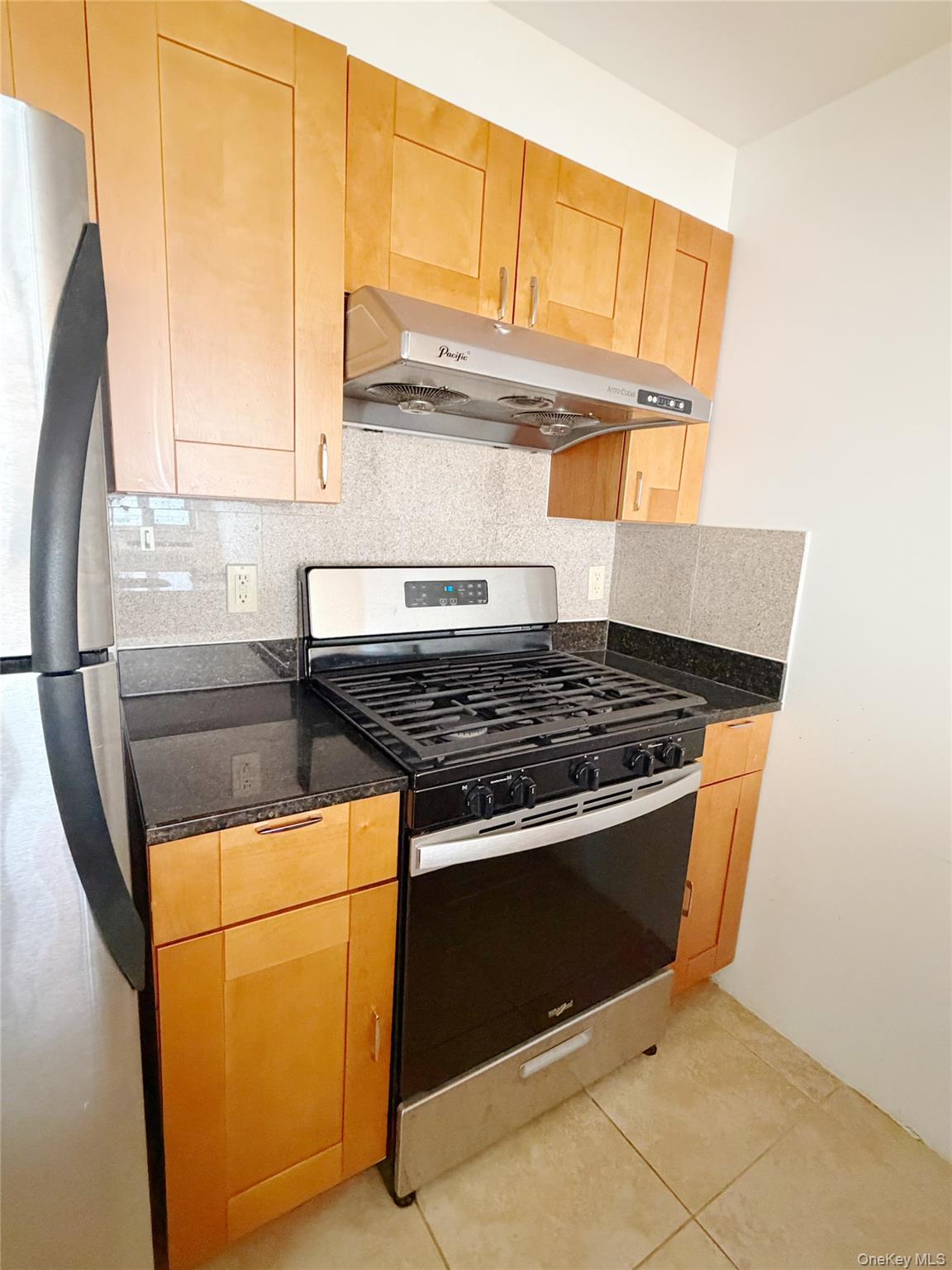 6314 Queens Boulevard 3e Property Photo 9