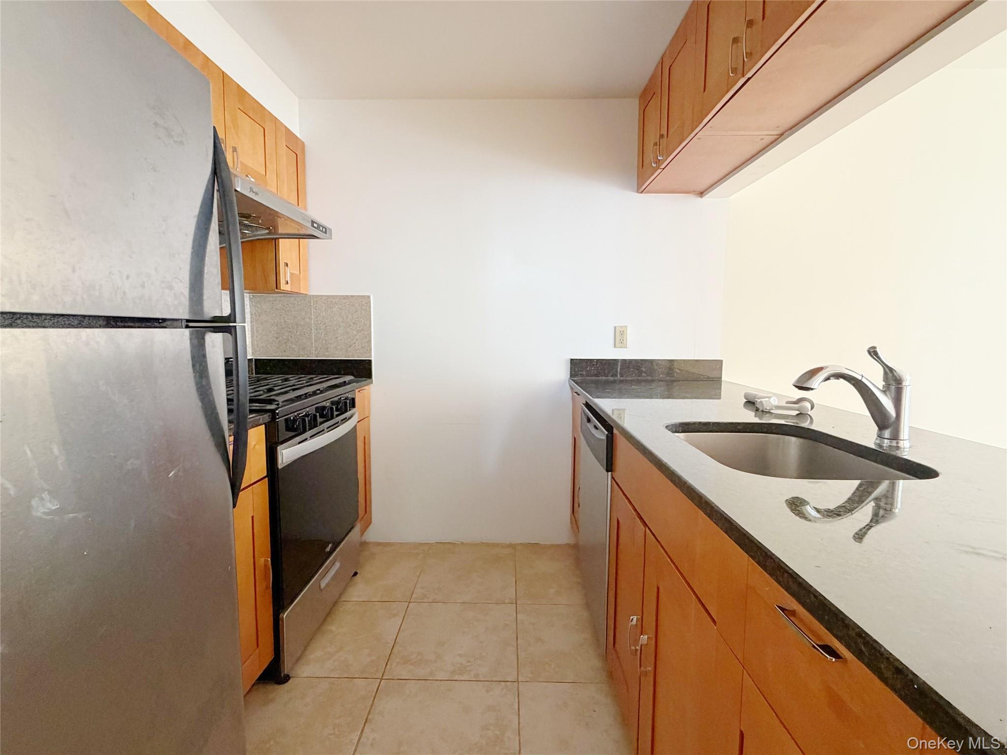 6314 Queens Boulevard 3e Property Photo 12