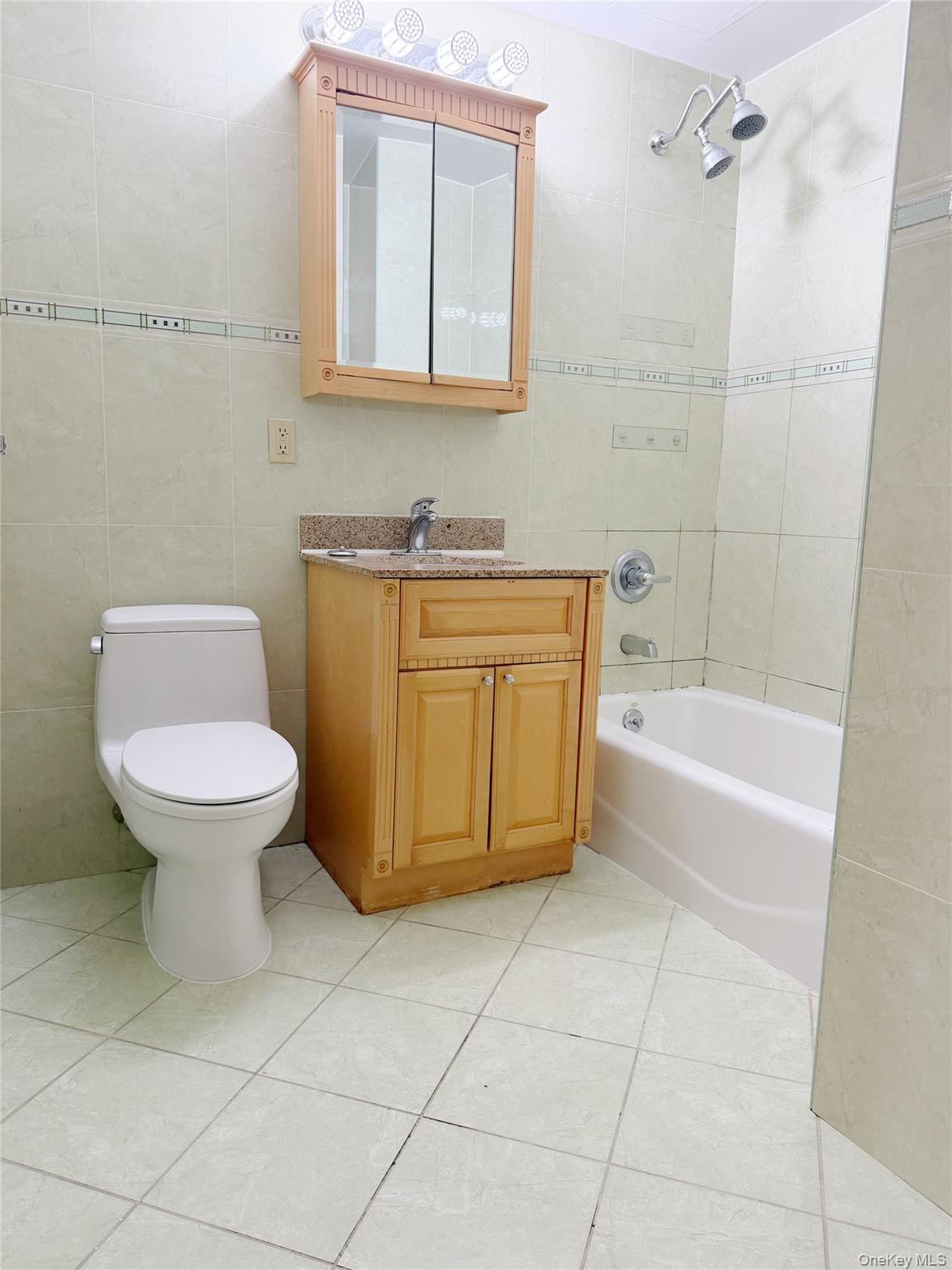 6314 Queens Boulevard 3e Property Photo 13