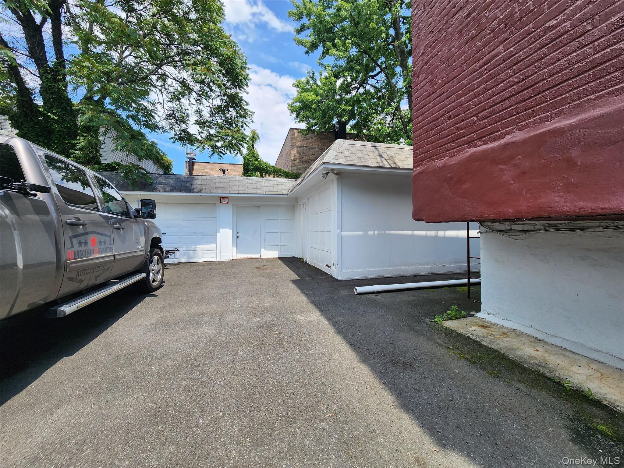 836 Revere Avenue Property Photo 29