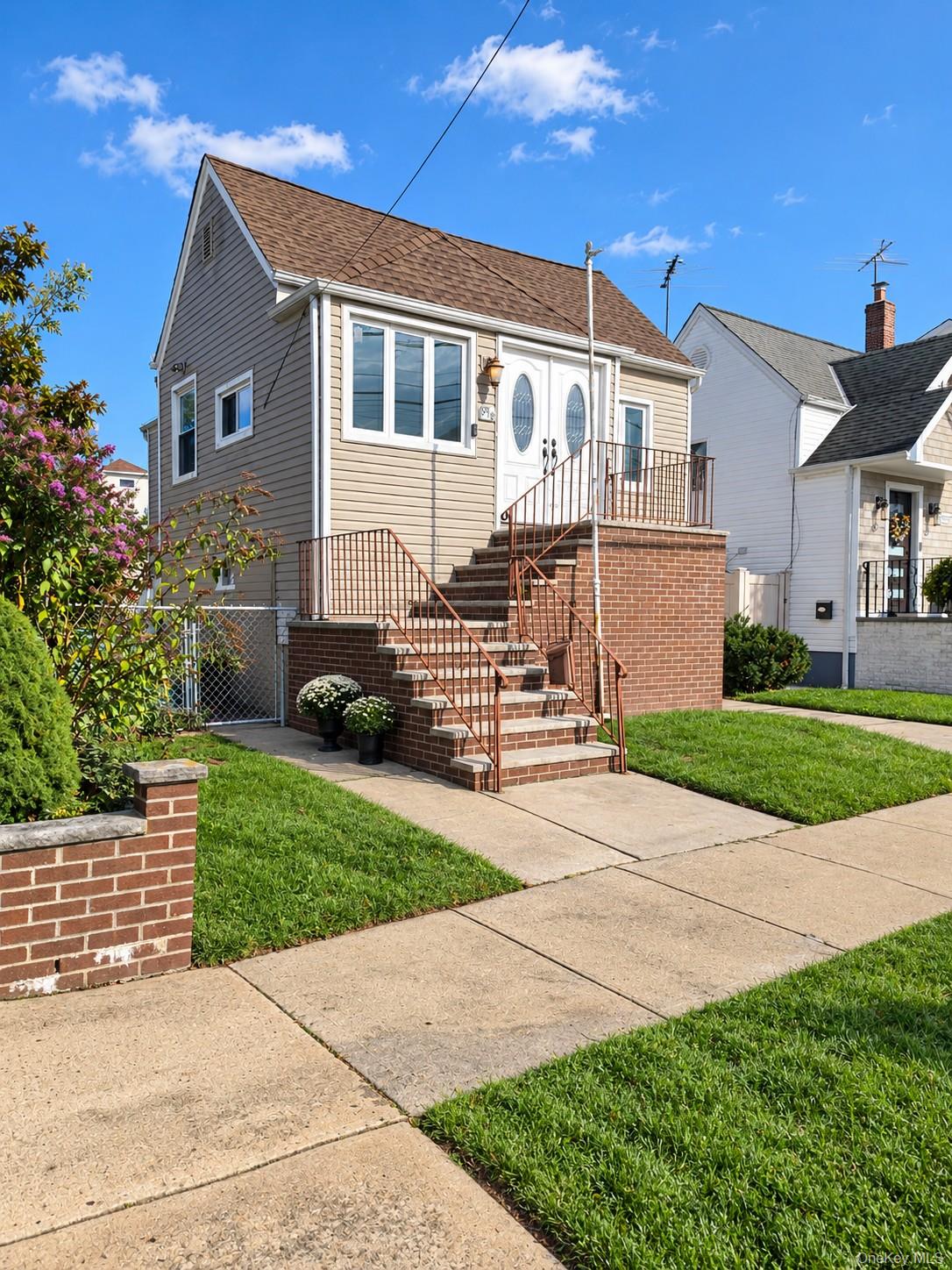 159-15 95th Street Property Photo 2