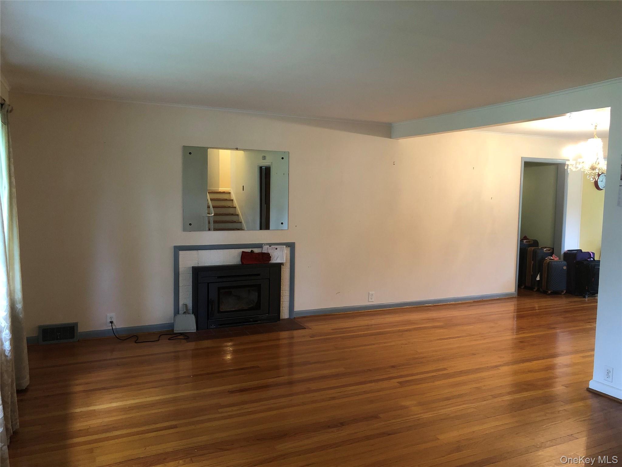 10 Eastland Avenue Property Photo 4