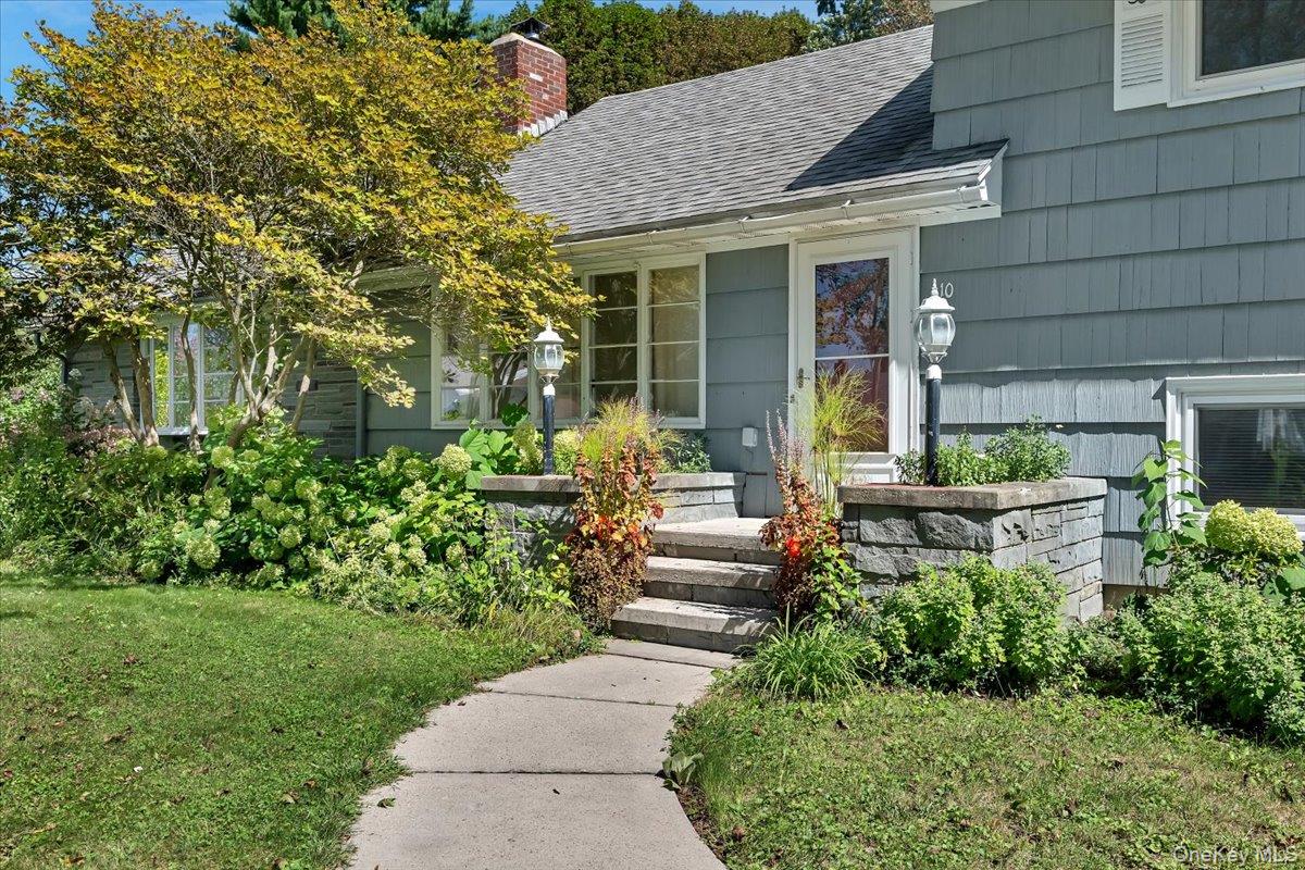 10 Eastland Avenue Property Photo 6