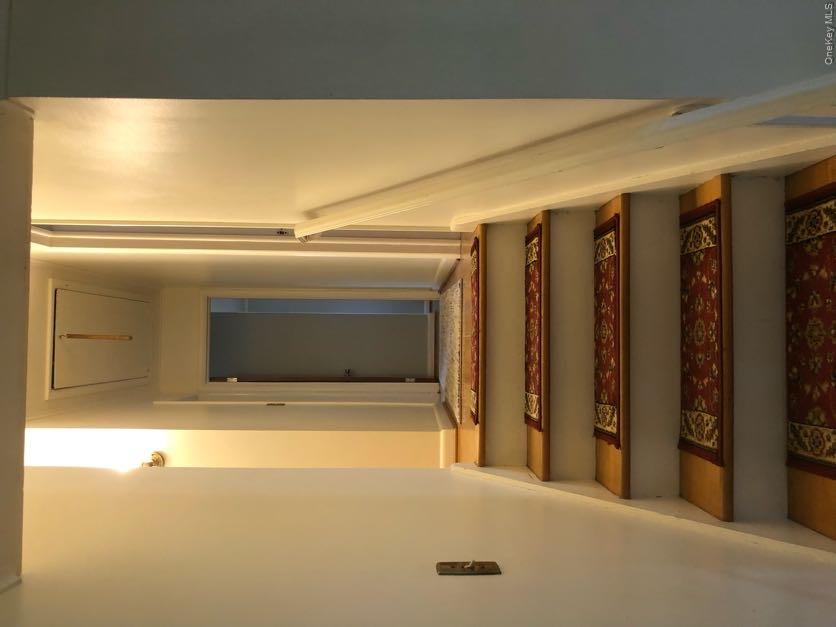 10 Eastland Avenue Property Photo 8