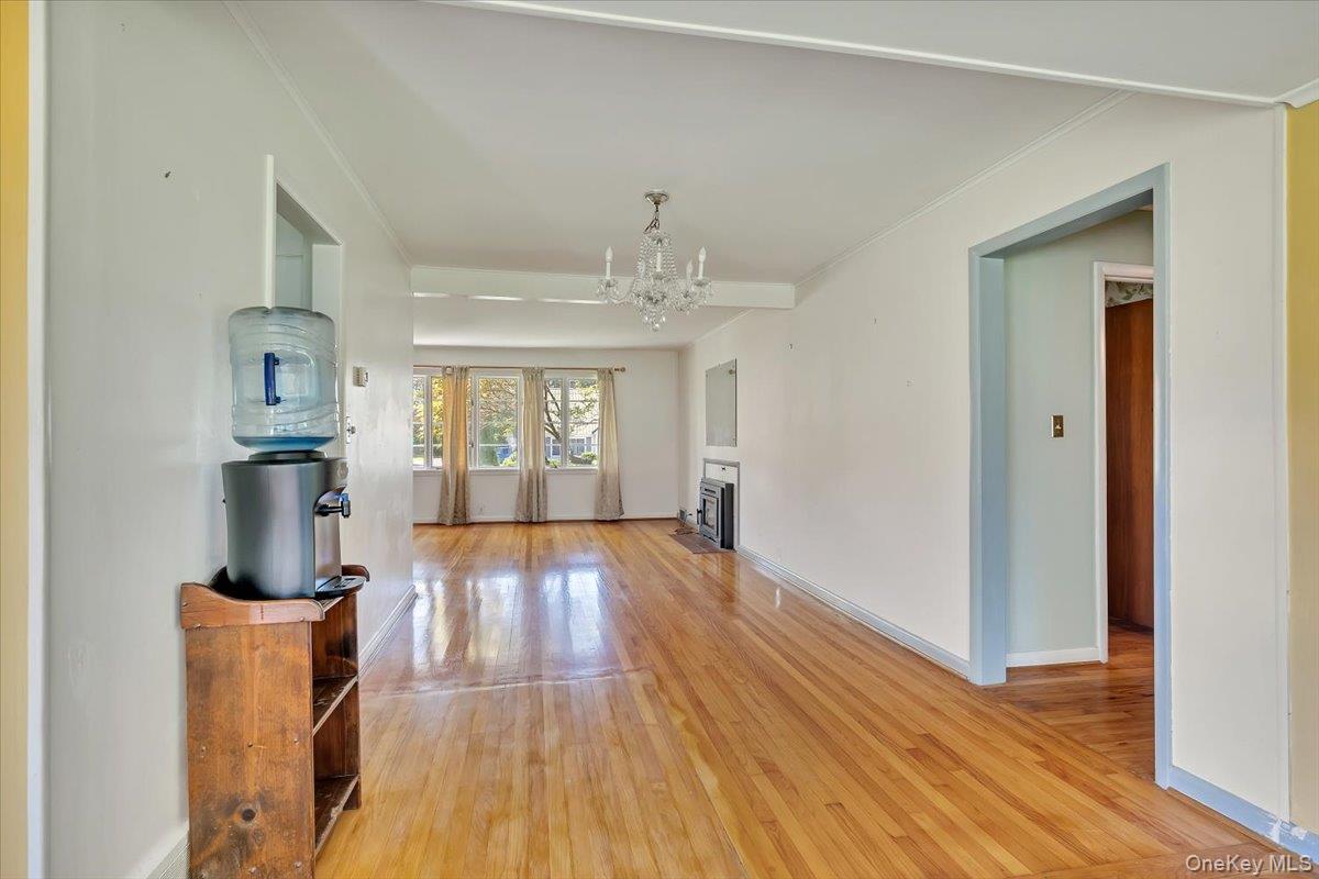 10 Eastland Avenue Property Photo 13