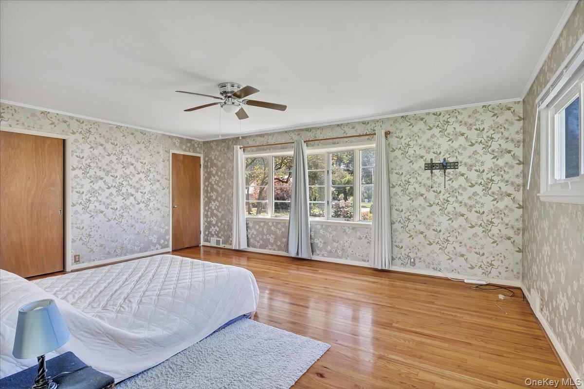 10 Eastland Avenue Property Photo 19
