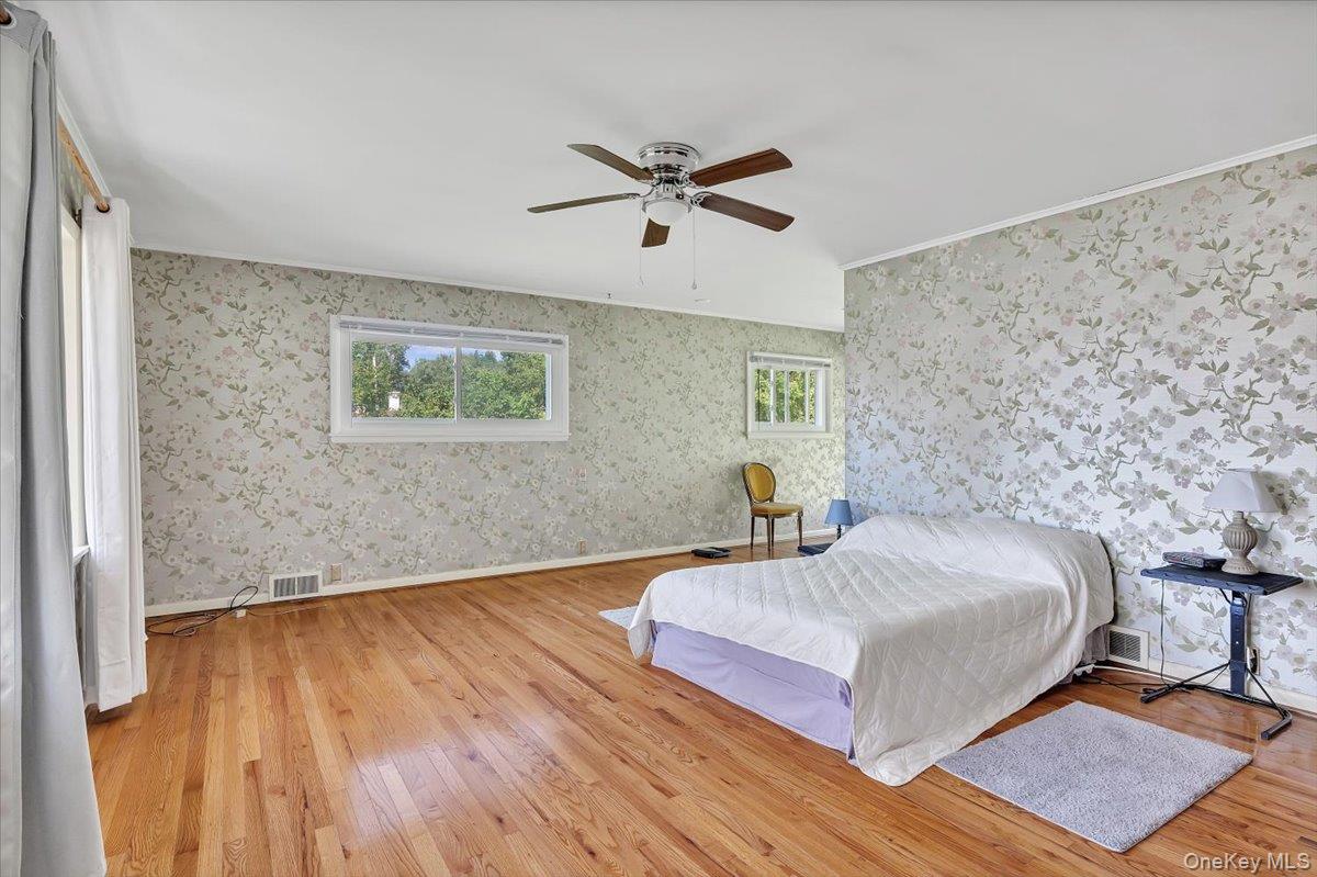 10 Eastland Avenue Property Photo 20