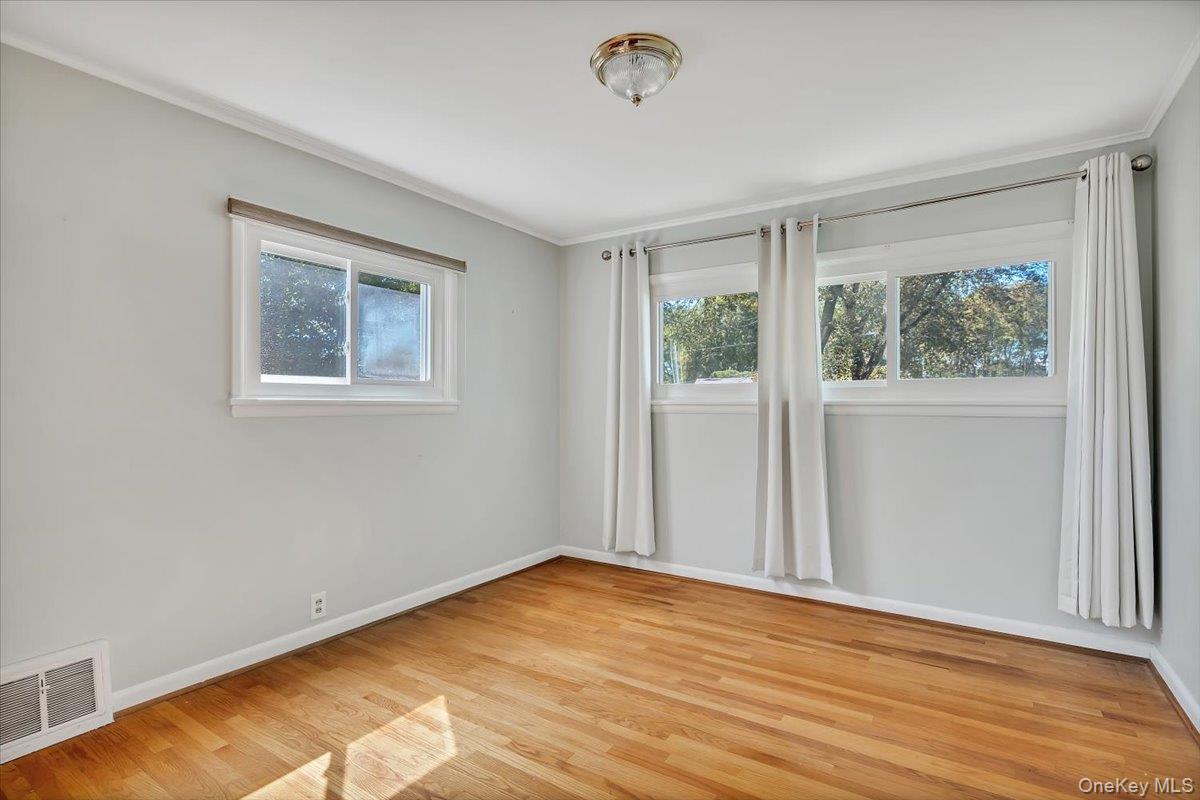 10 Eastland Avenue Property Photo 29