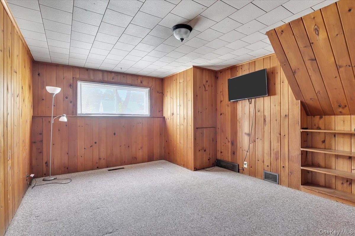 10 Eastland Avenue Property Photo 30
