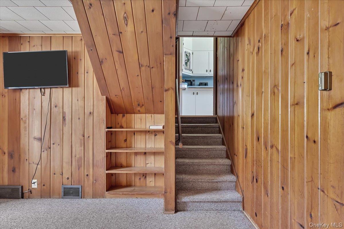 10 Eastland Avenue Property Photo 32