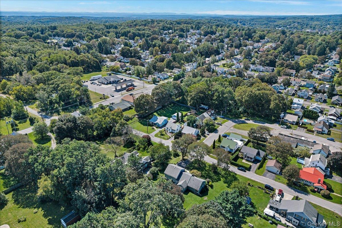 10 Eastland Avenue Property Photo 47